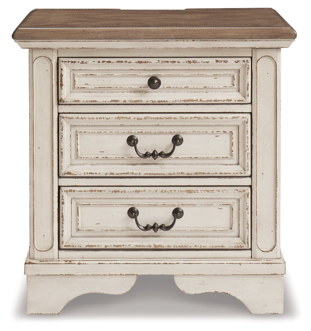 Realyn Two-tone King Bed, Dresser and 2 Nightstands - B743B60