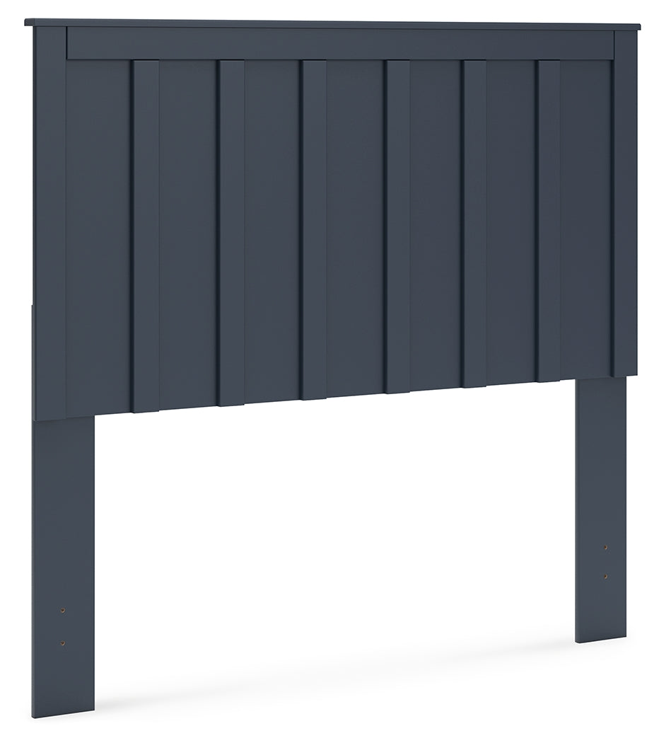 Simmenfort Full Panel Headboard with Dresser, Chest and 2 Nightstands in Navy Blue - PKG020611
