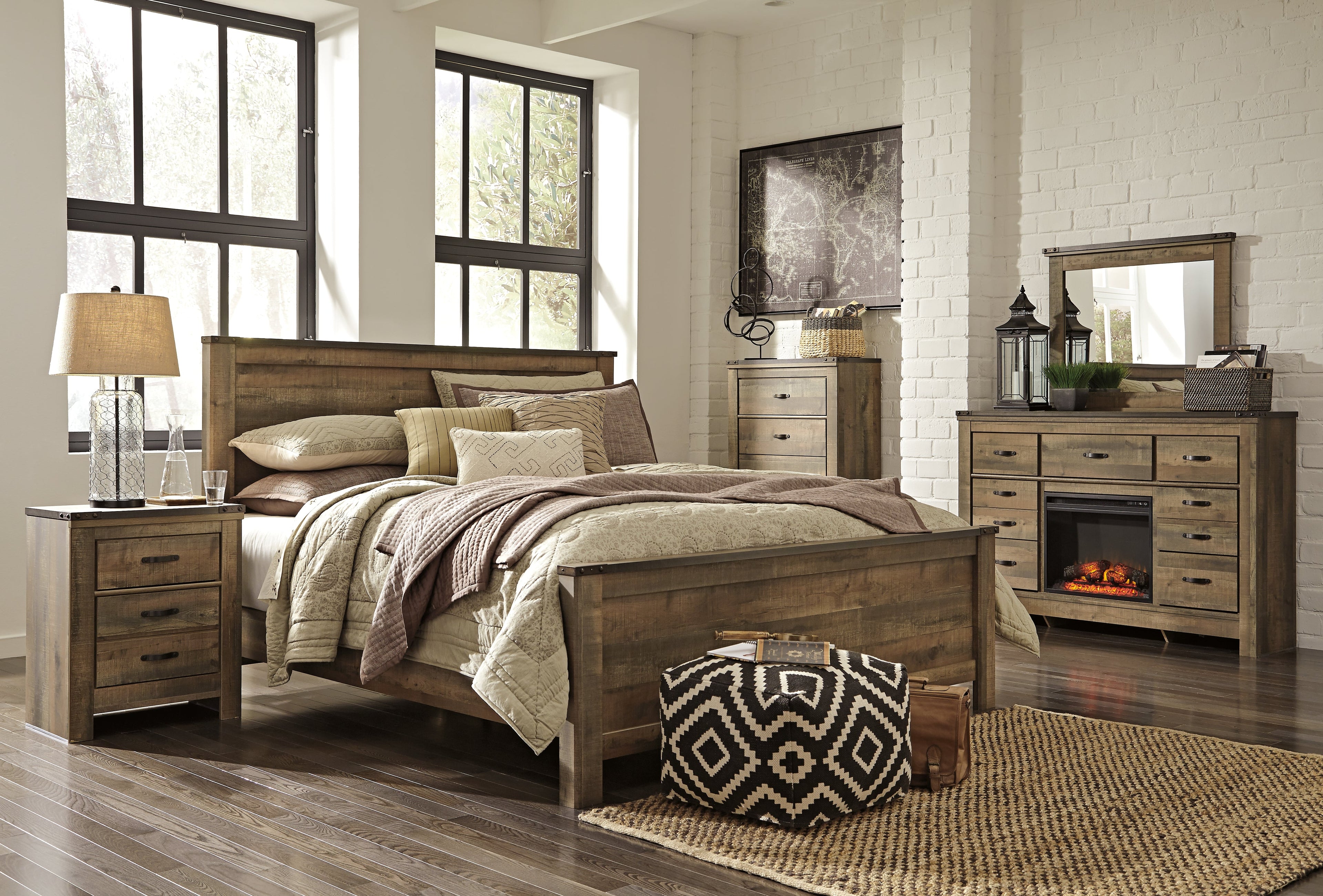 Trinell King Panel Bed with Dresser and 2 Nightstands in Brown from Ashley - Luna Furniture