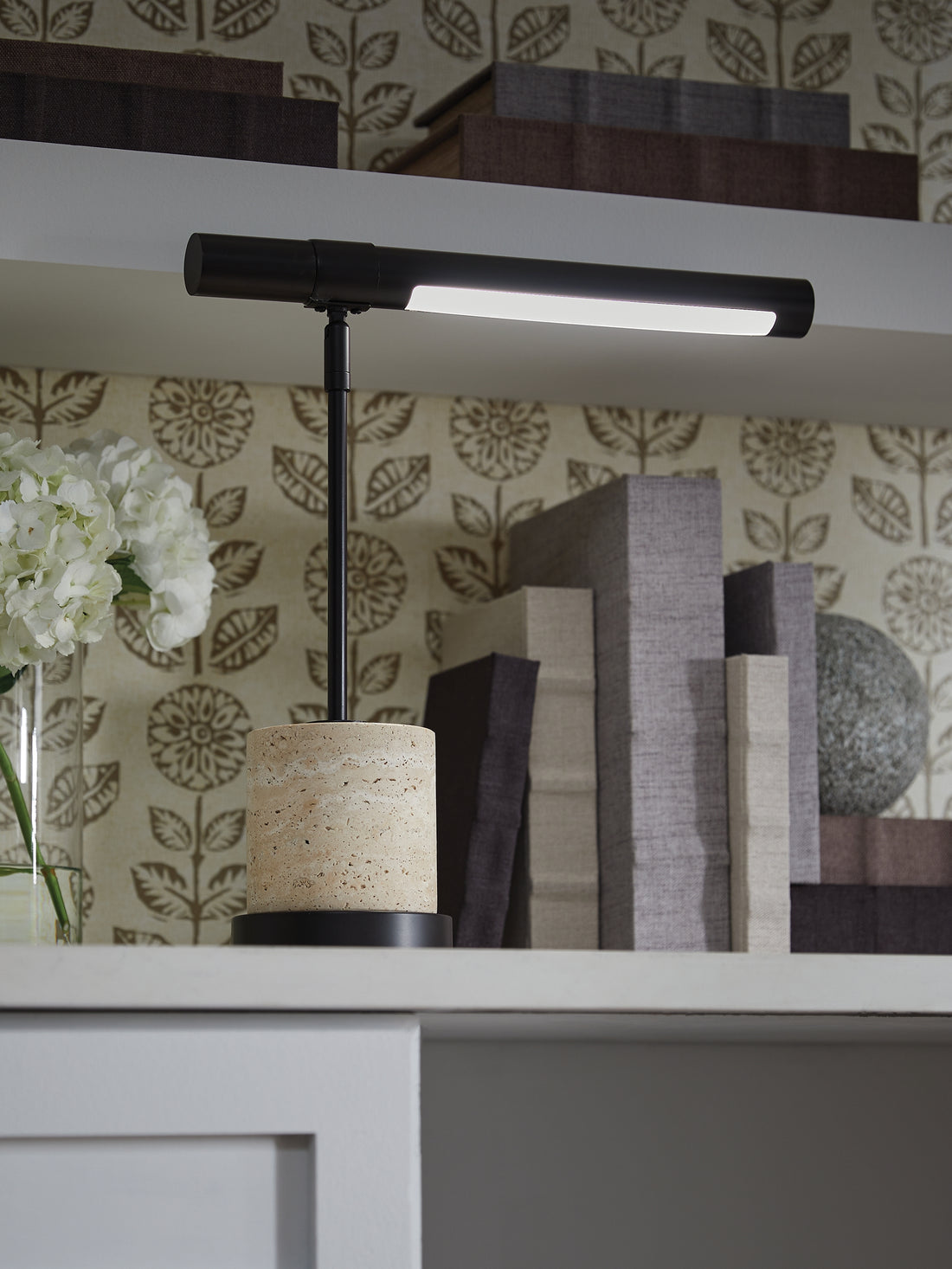 Vinmour Brown/Beige Desk Lamp - L734402