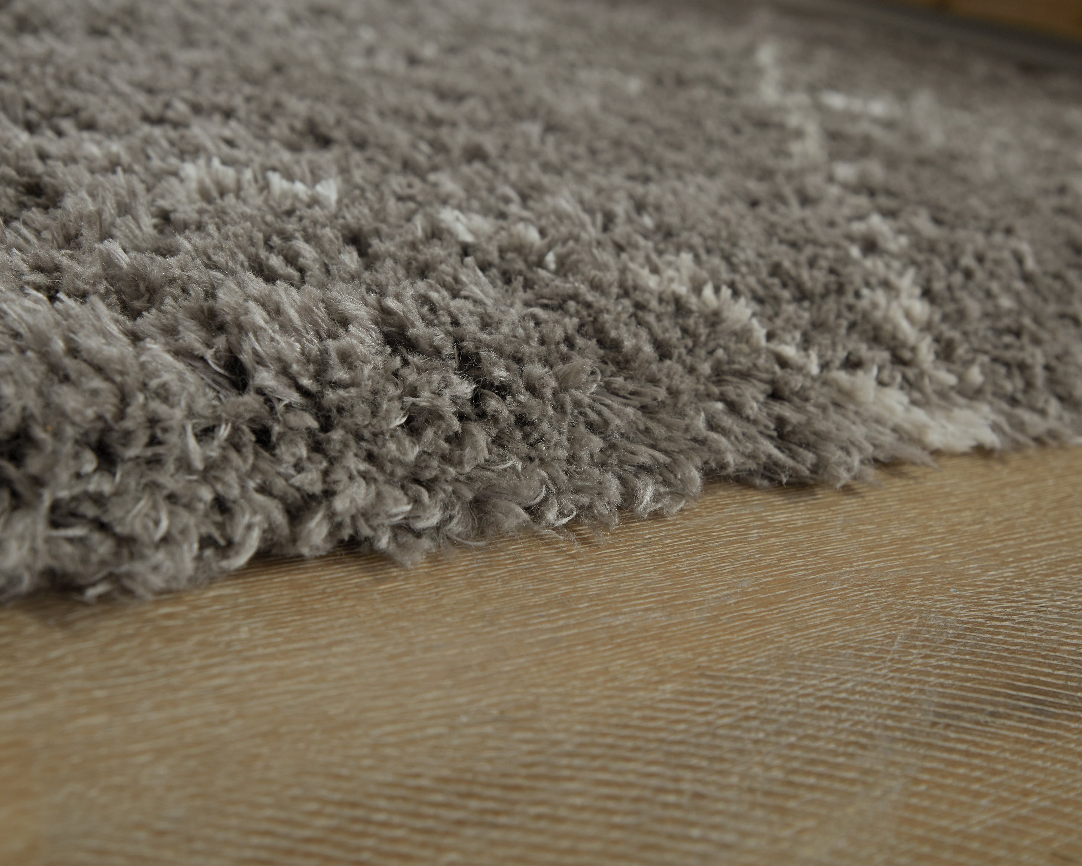 Wrenlow Gray/Cream Medium Rug - R407222