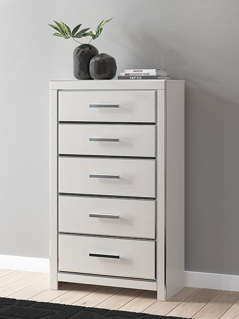 Zuraleus White Chest of Drawers - PCB3381-46