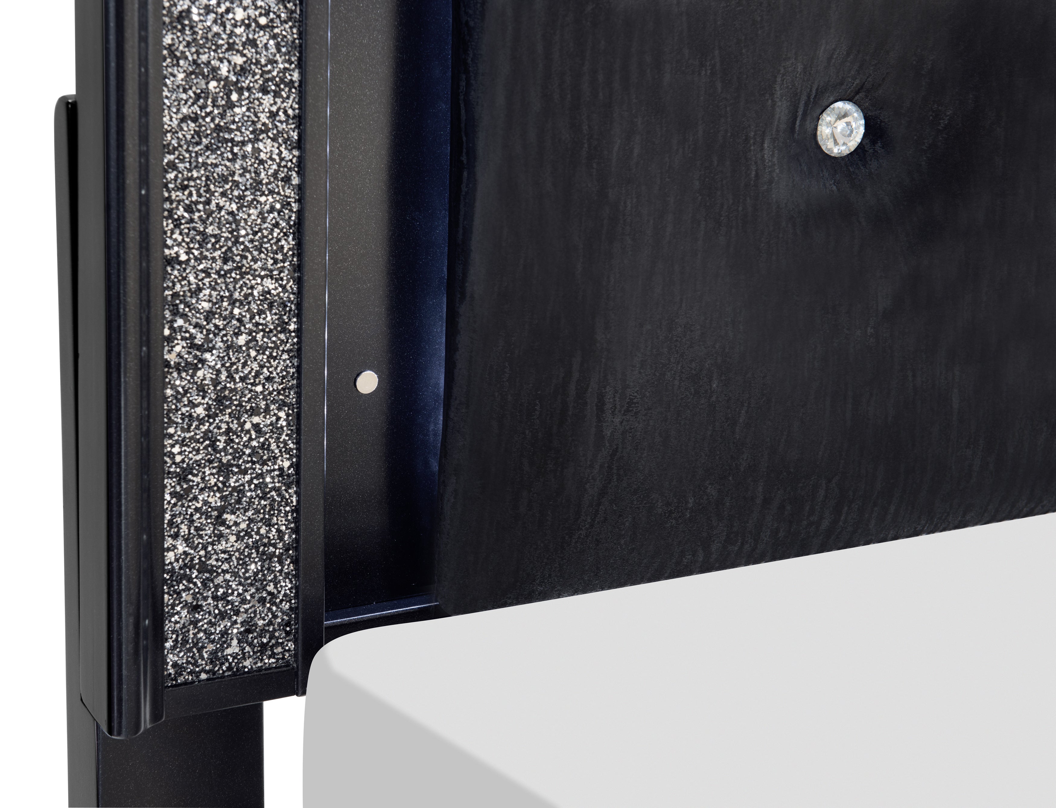 1572BK-1*4 4pc Set (QB+NS+DR+MR) - 1572BK-1*4 - Bien Home Furniture & Electronics