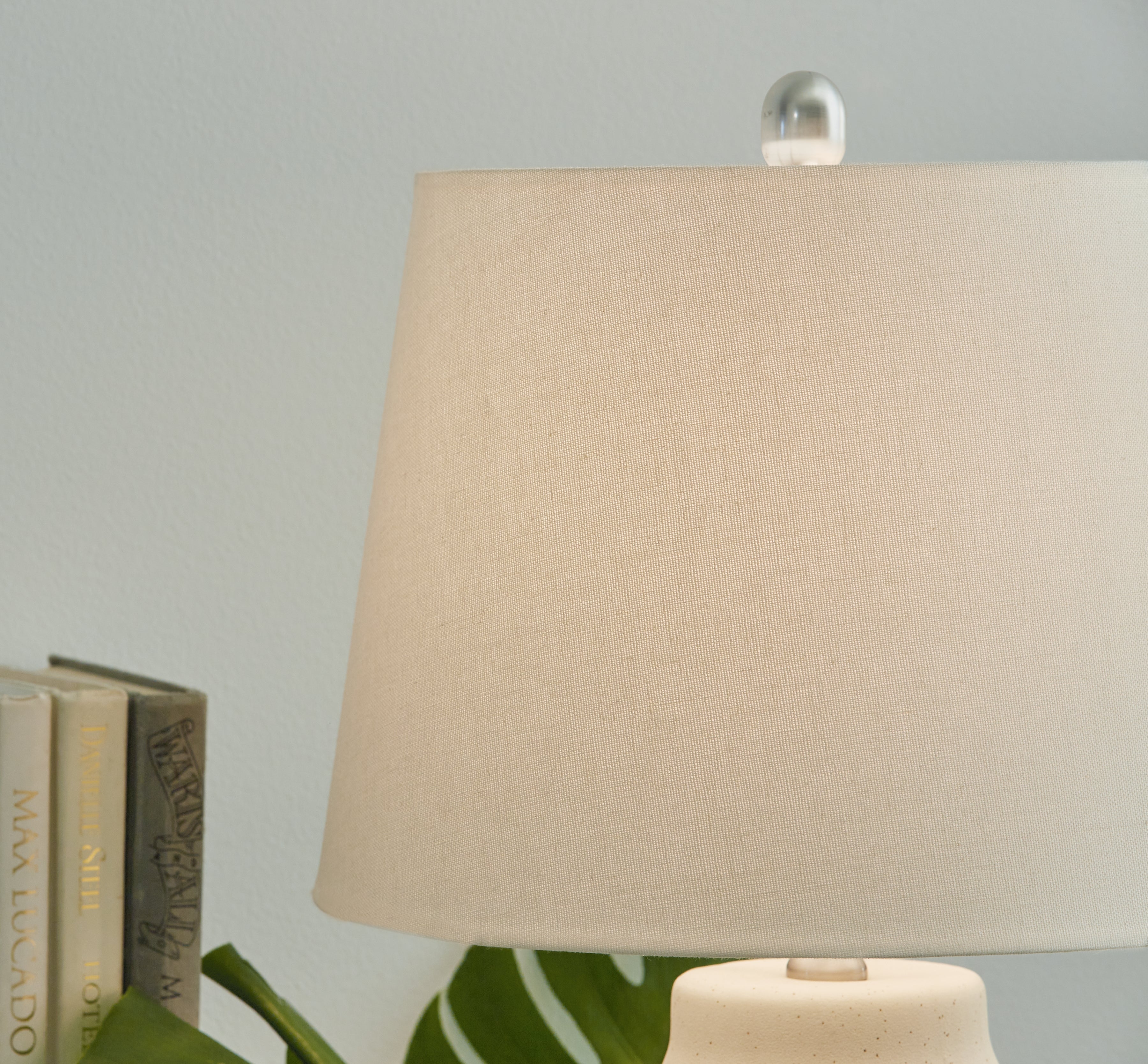 Afener Blue/Beige Table Lamp (Set of 2) - L177984 - Bien Home Furniture & Electronics