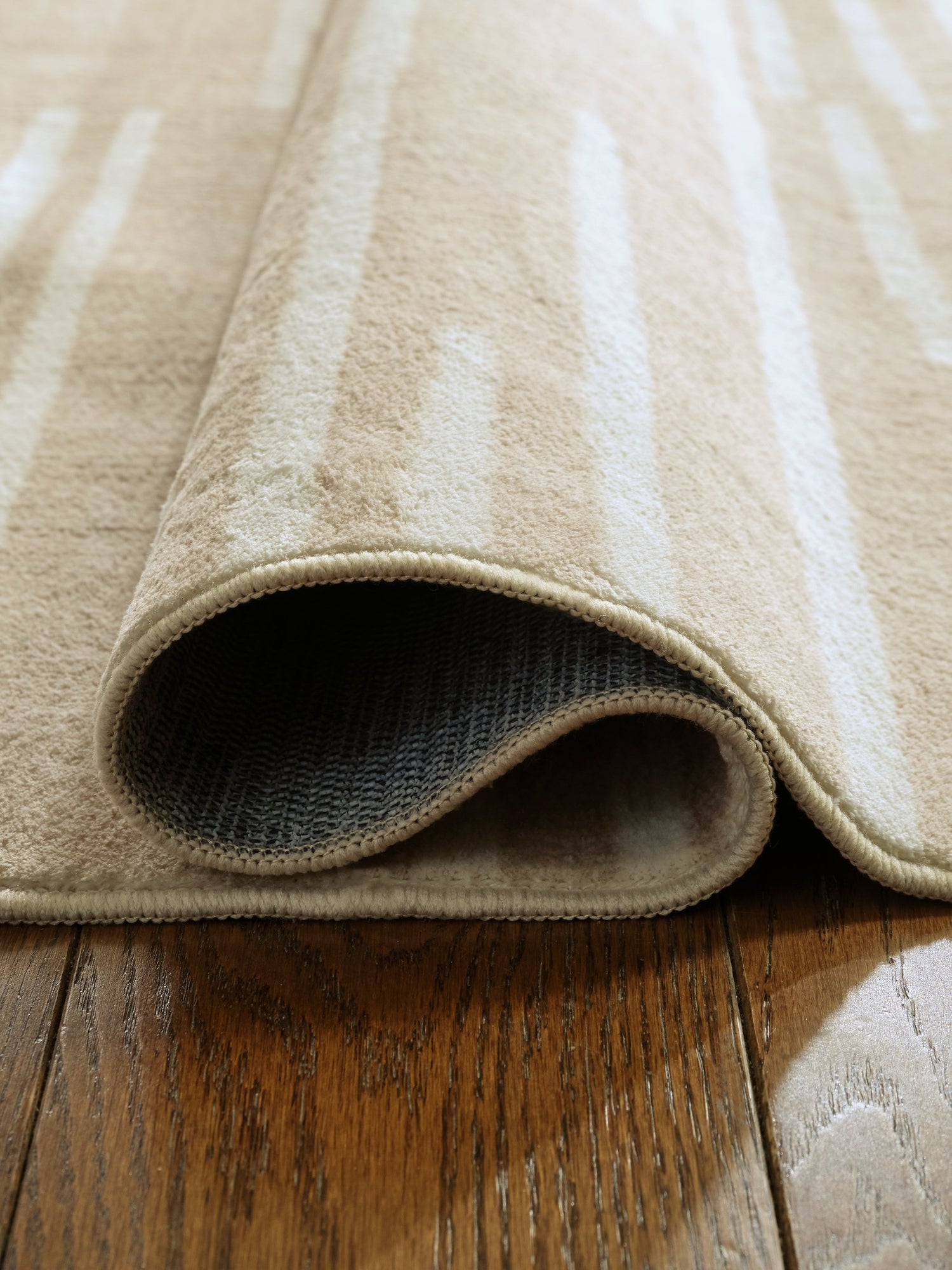Ardenville Tan/Cream Medium Rug - R406212 - Bien Home Furniture & Electronics