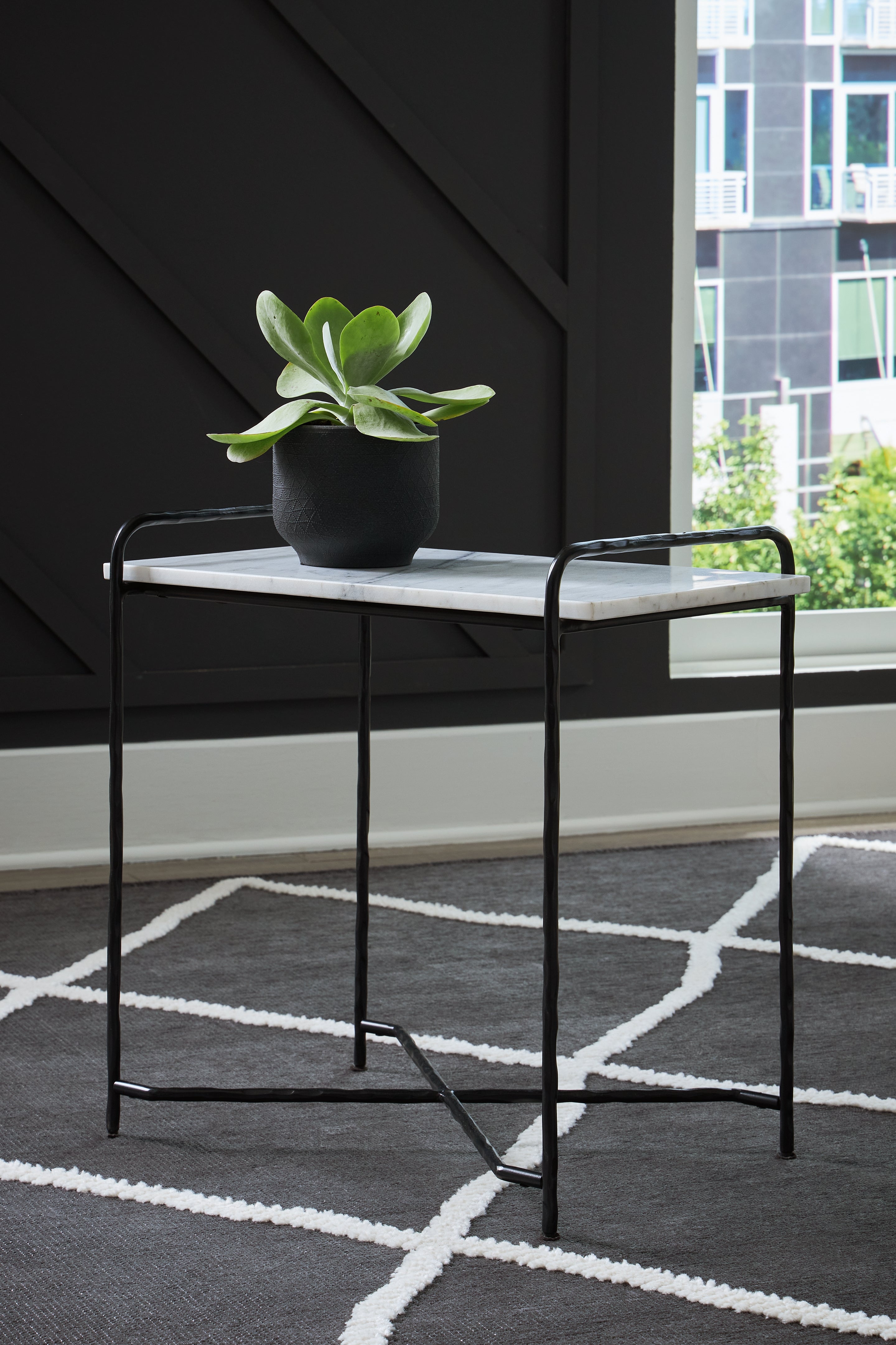 Ashber White/Black Accent Table - A4000609 - Bien Home Furniture &amp; Electronics