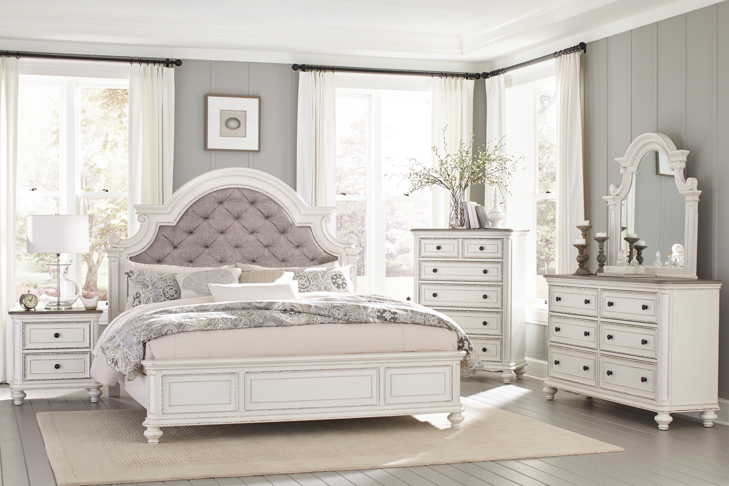 Baylesford Antique White Queen Upholstered Panel Bed - SET | 1624W-1 | 1624W-2 | 1624W-3 - Bien Home Furniture &amp; Electronics