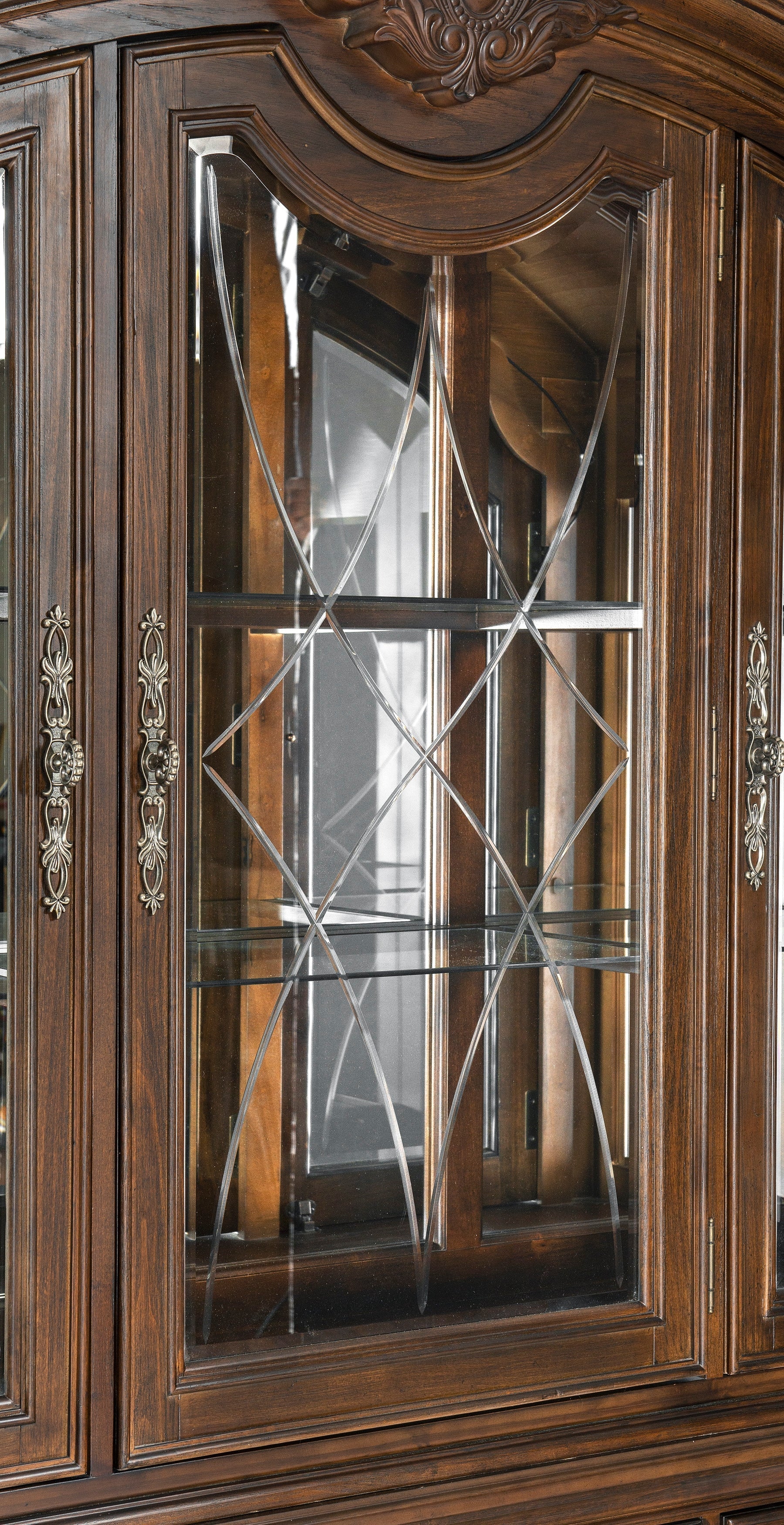 Bergen Dark Oak Buffet & Hutch - SET | 5829-50 | 5829-55 - Bien Home Furniture & Electronics