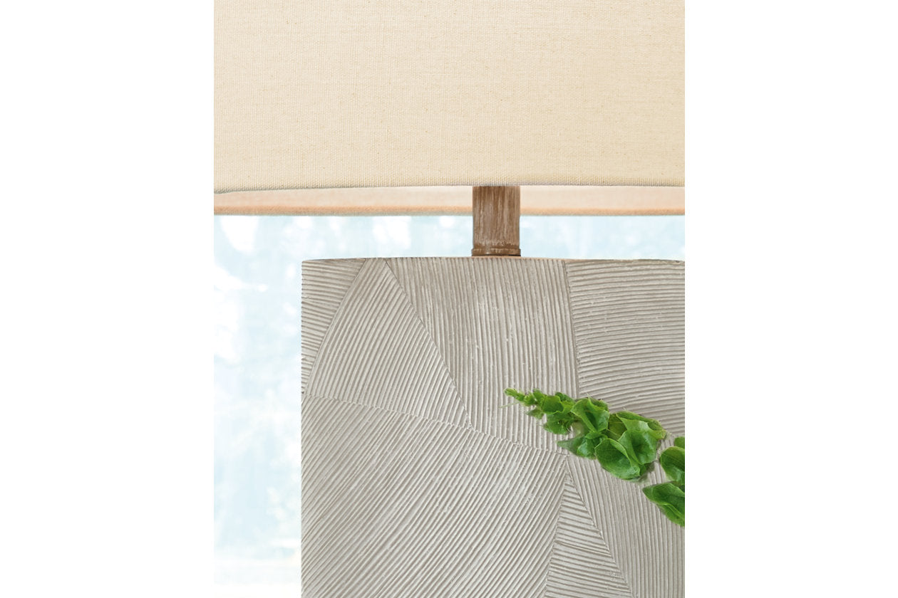 Bradard Brown Table Lamp - L243264 - Bien Home Furniture & Electronics