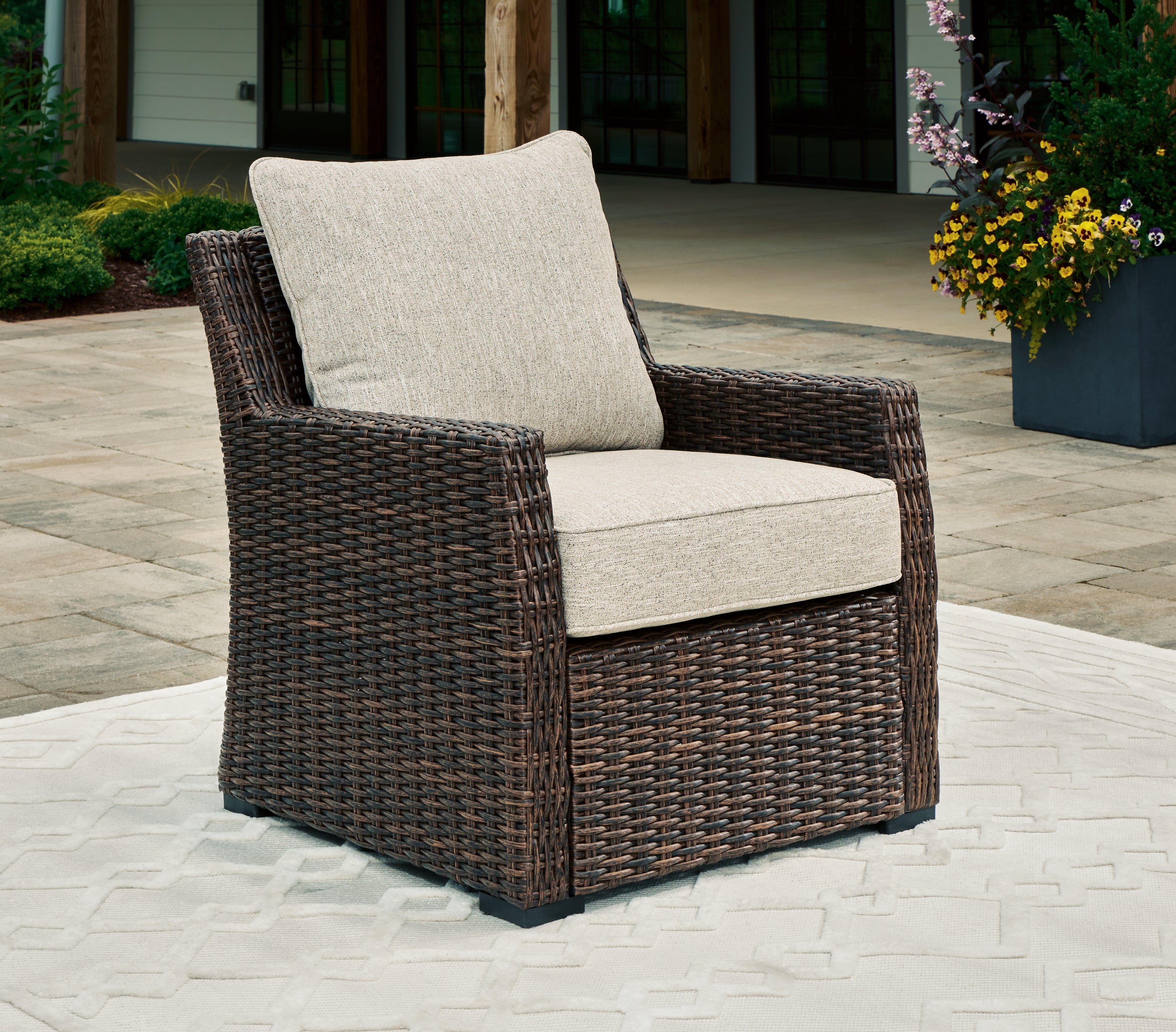 Brook Ranch Brown Outdoor Lounge Chair with Cushion - P465-820 - Bien Home Furniture & Electronics