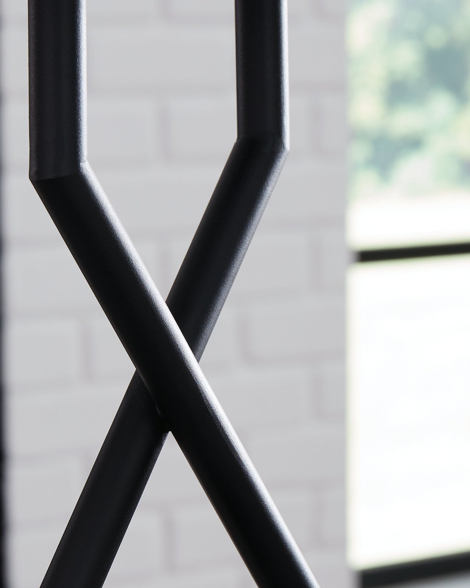 Brookthrone Black Table Lamp, Set of 2 - L204514 - Bien Home Furniture & Electronics