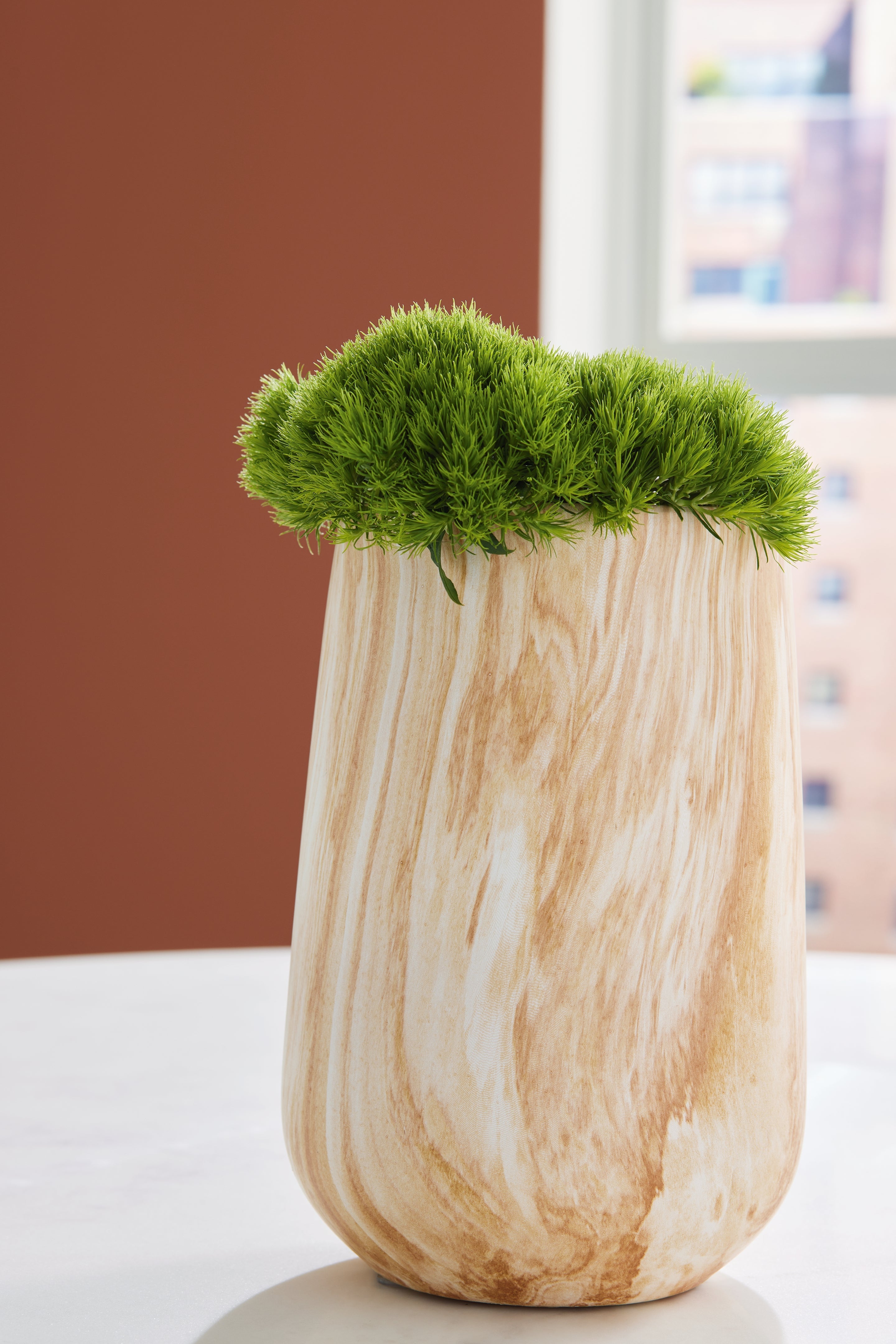 Cammen Tan/White Vase - A2000646 - Bien Home Furniture & Electronics