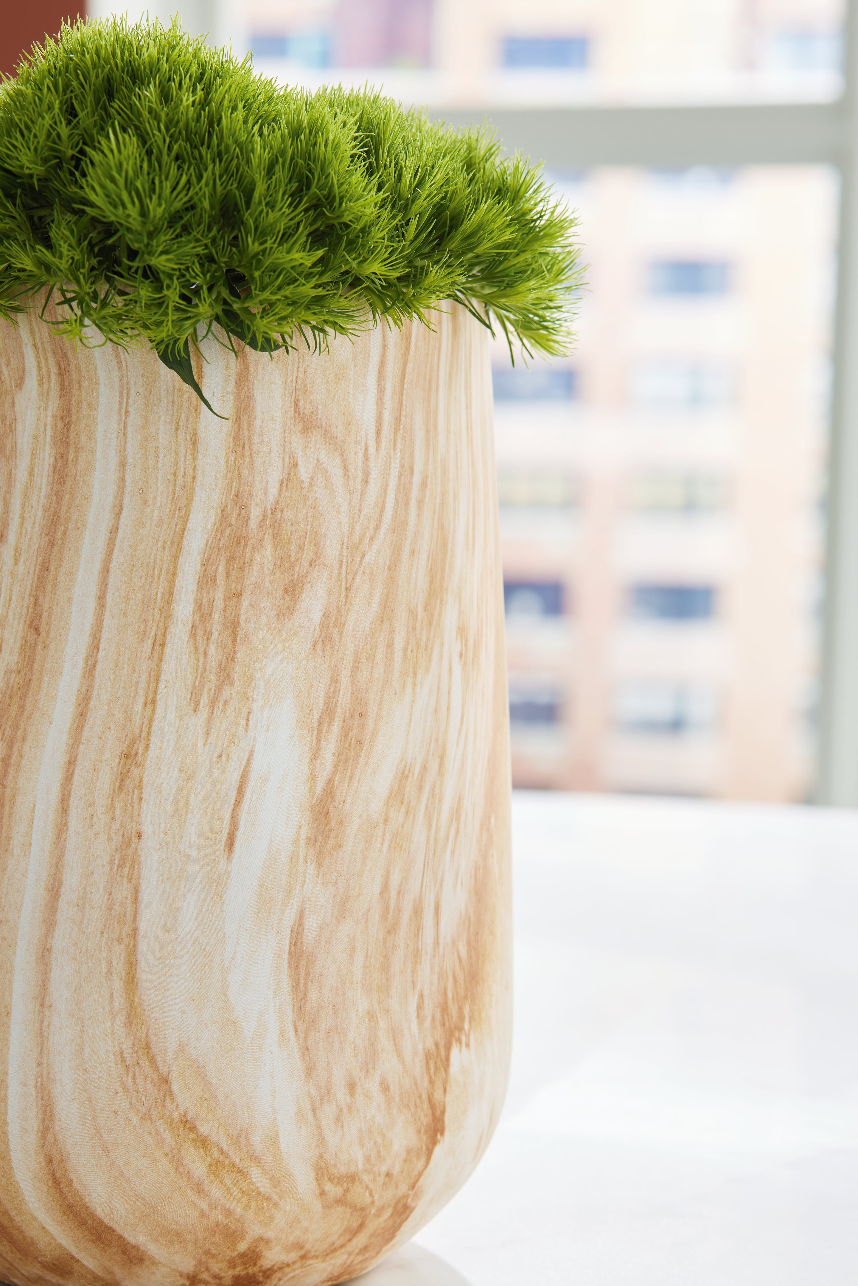 Cammen Tan/White Vase - A2000646 - Bien Home Furniture & Electronics