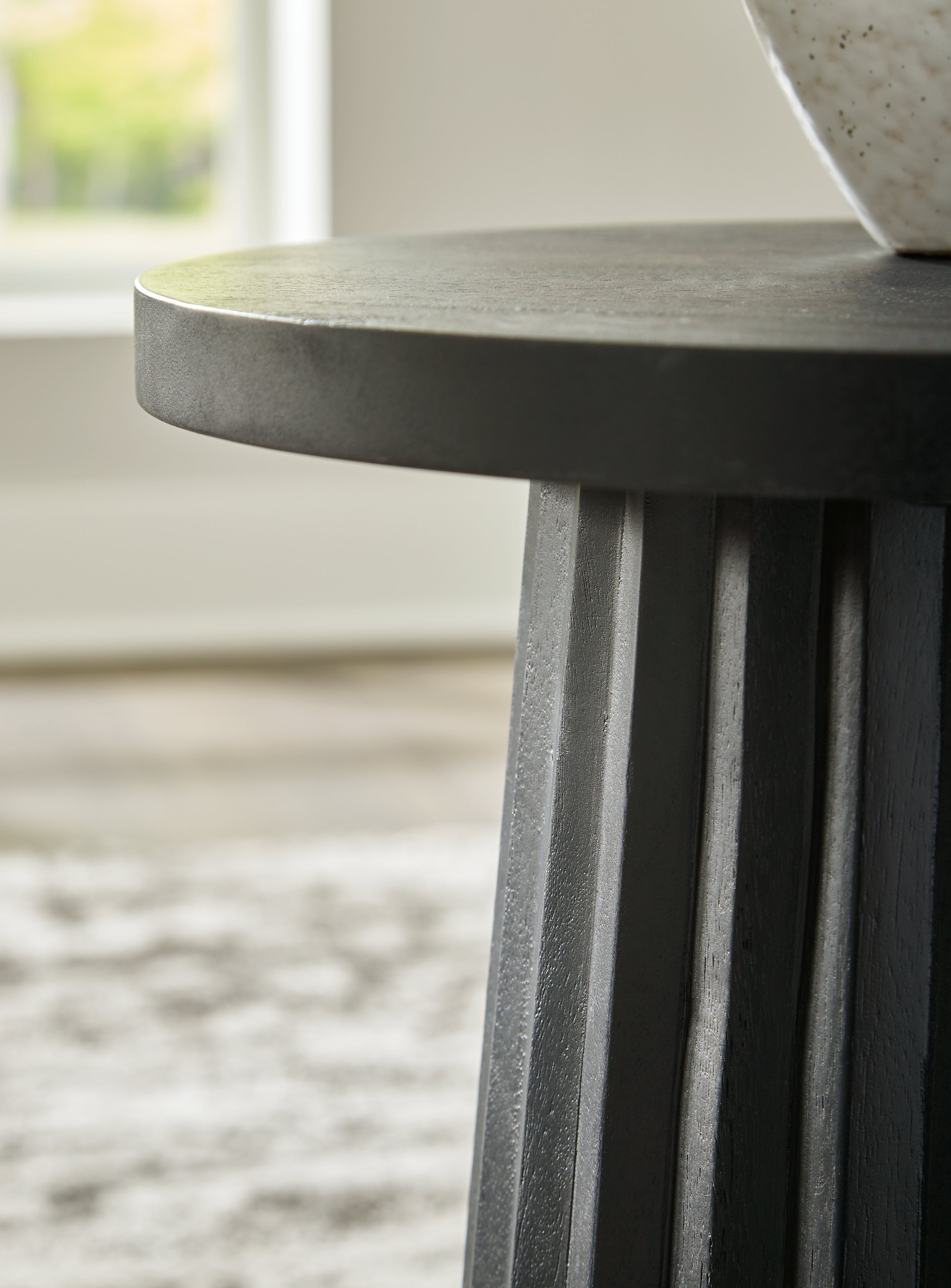 Ceilby Black Accent Table - A4000603 - Bien Home Furniture & Electronics