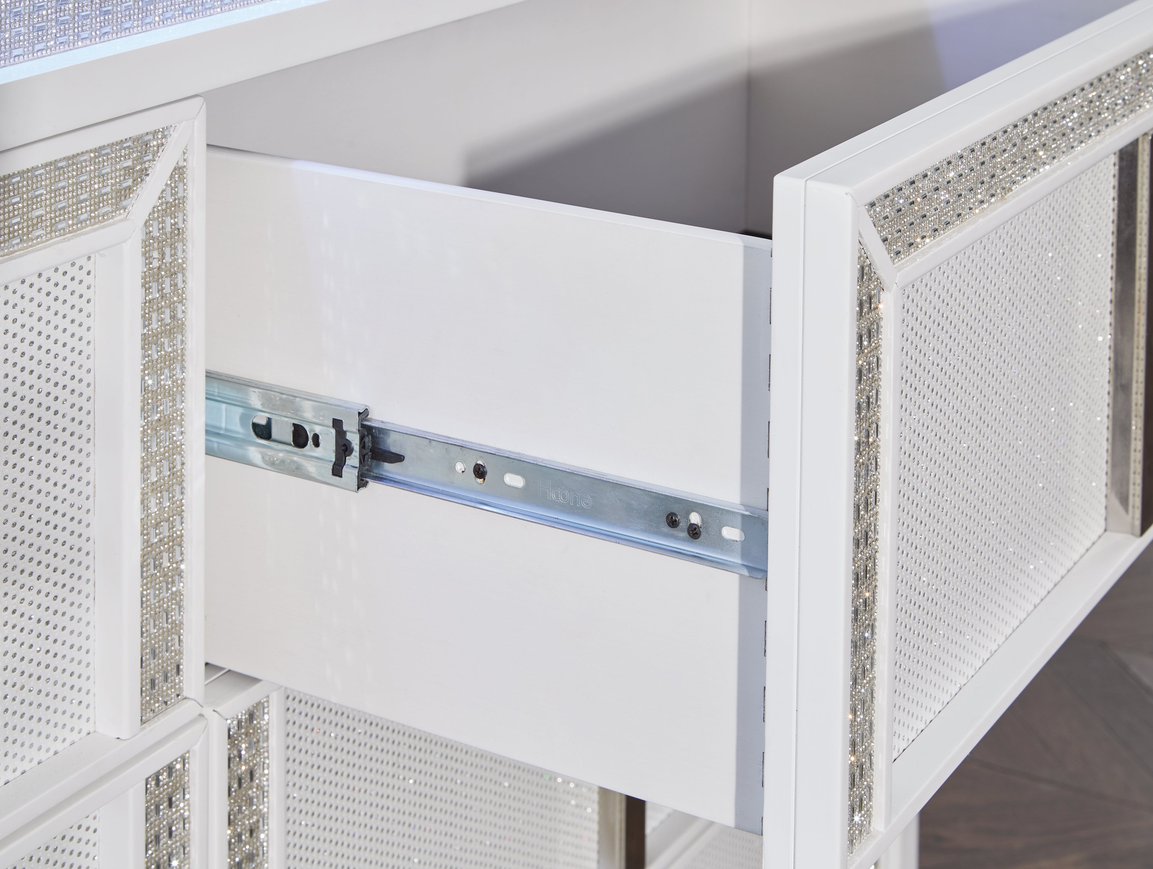 Chalanna White Dresser - B822-31 - Bien Home Furniture & Electronics