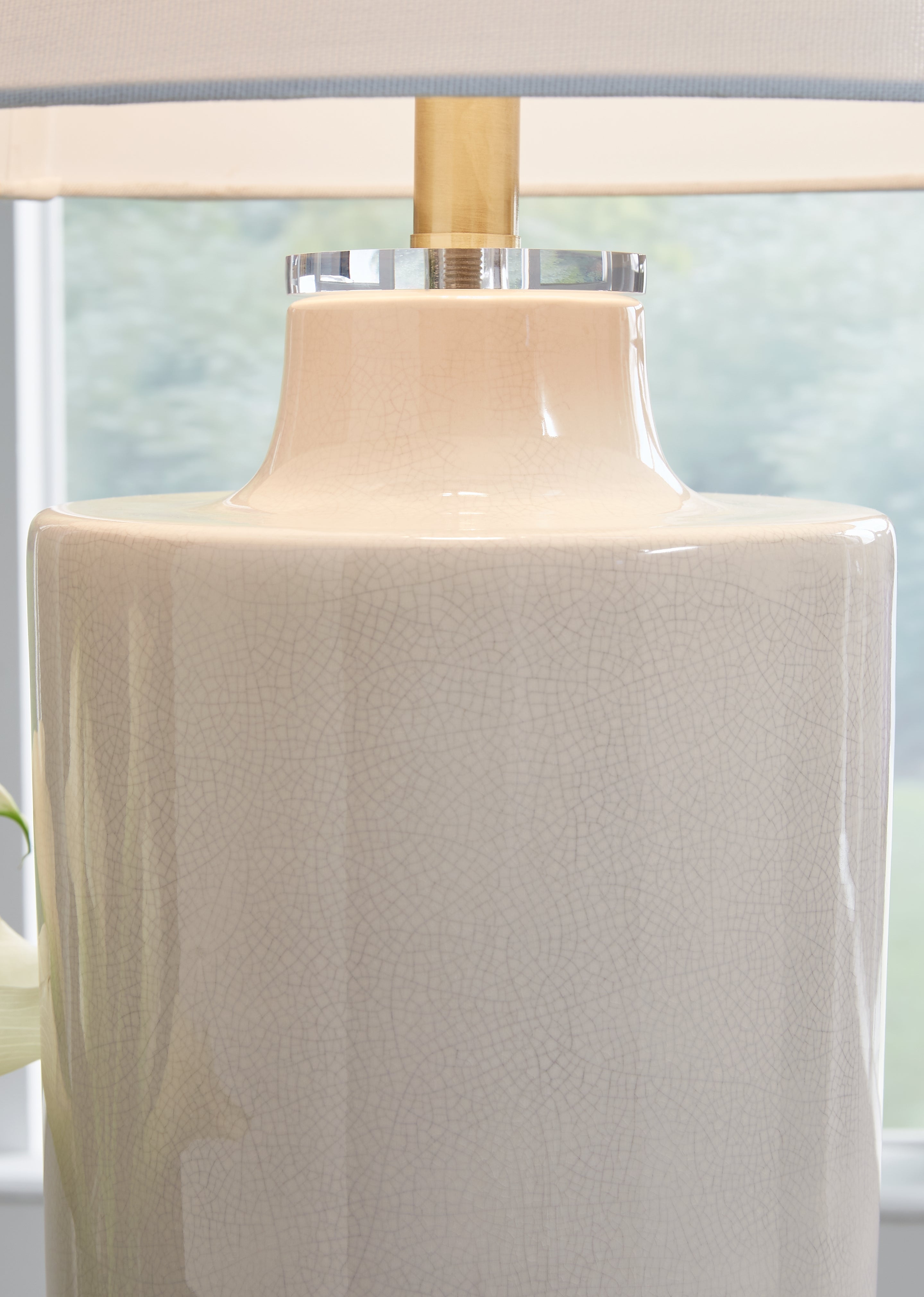 Cylener Off White Table Lamp - L100794 - Bien Home Furniture & Electronics