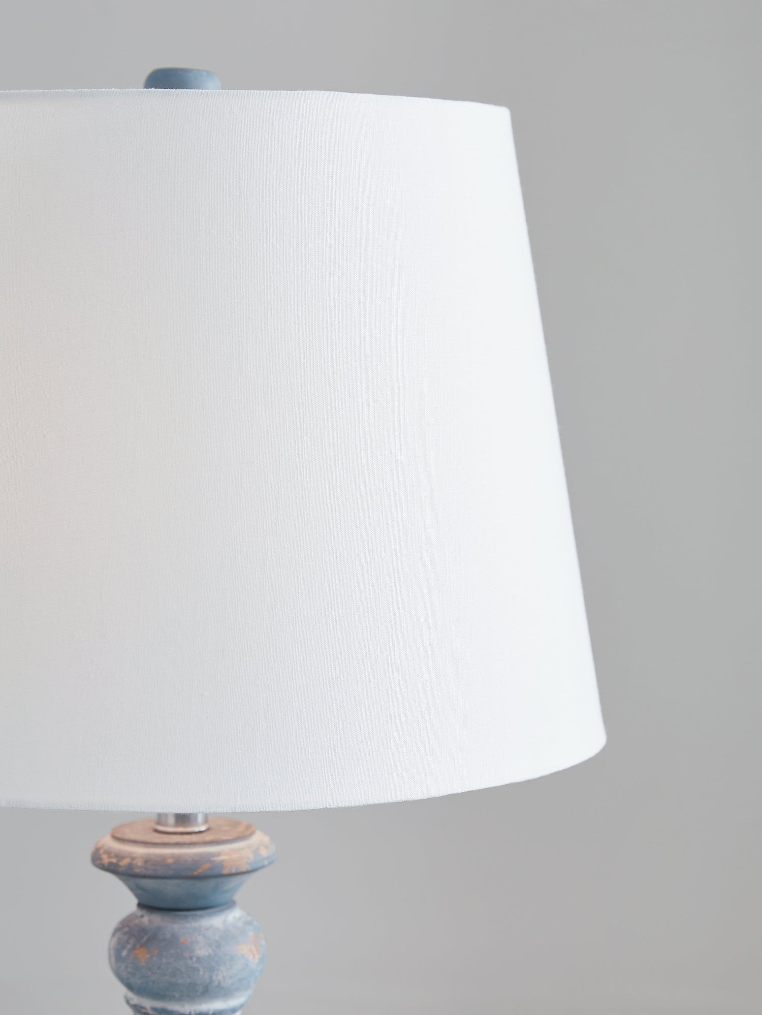 Cylerick Antique Blue Table Lamp - L235714 - Bien Home Furniture & Electronics