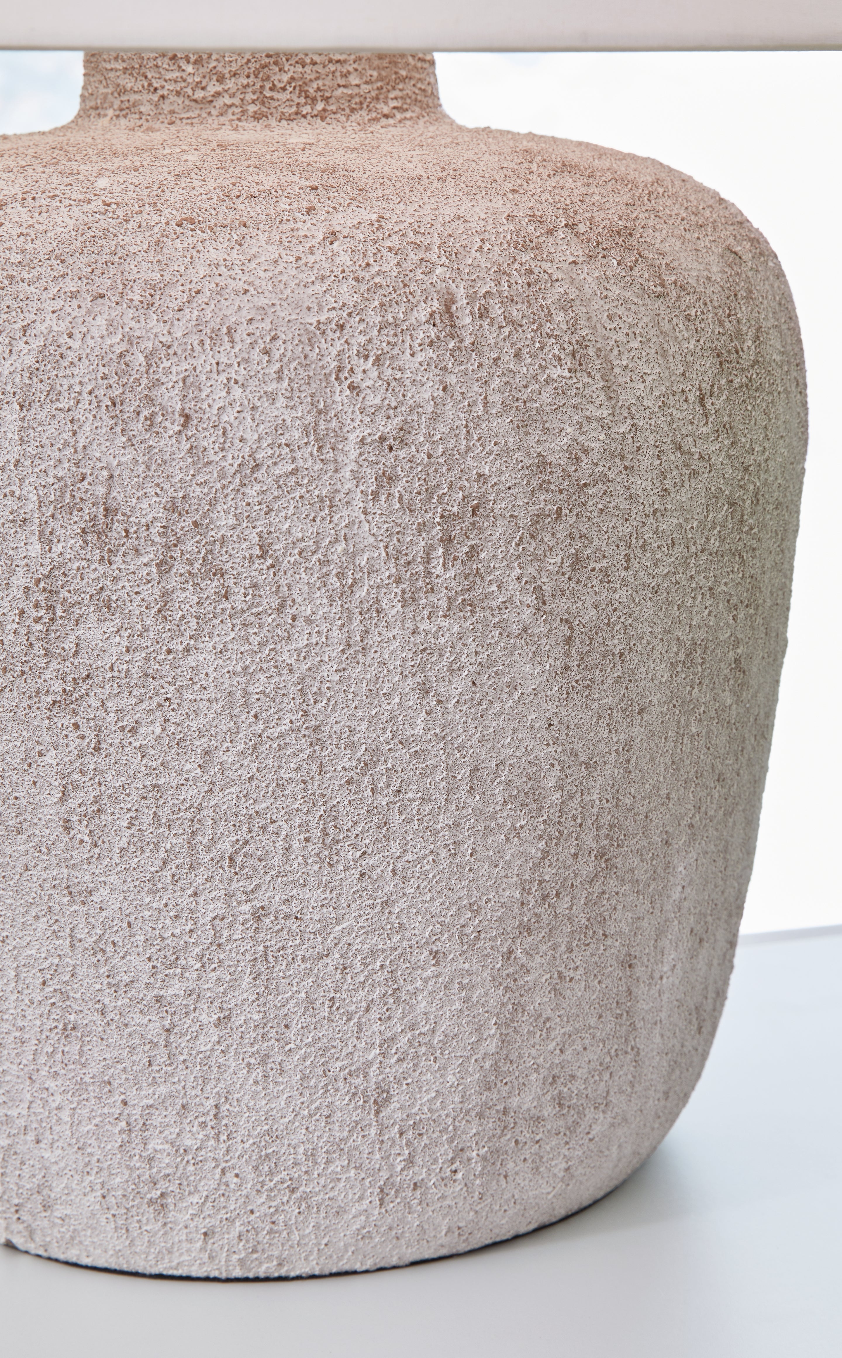 Danry Distressed Cream Table Lamp - L207454 - Bien Home Furniture & Electronics