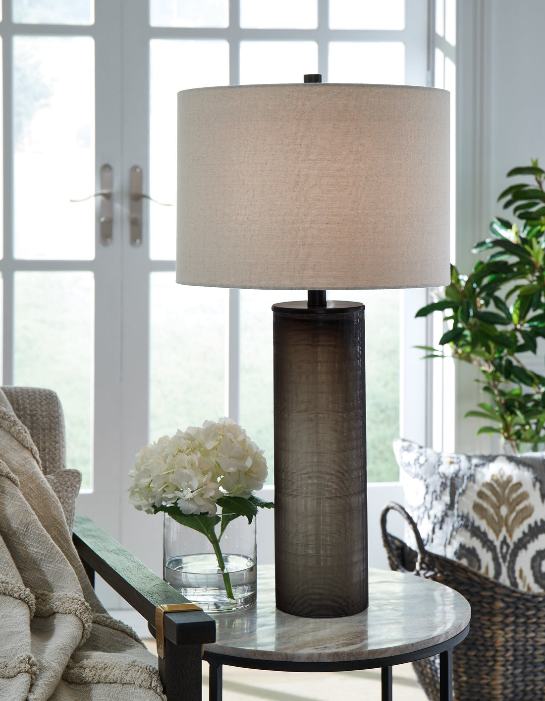 Dingerly Brown Table Lamp - L430824 - Bien Home Furniture &amp; Electronics