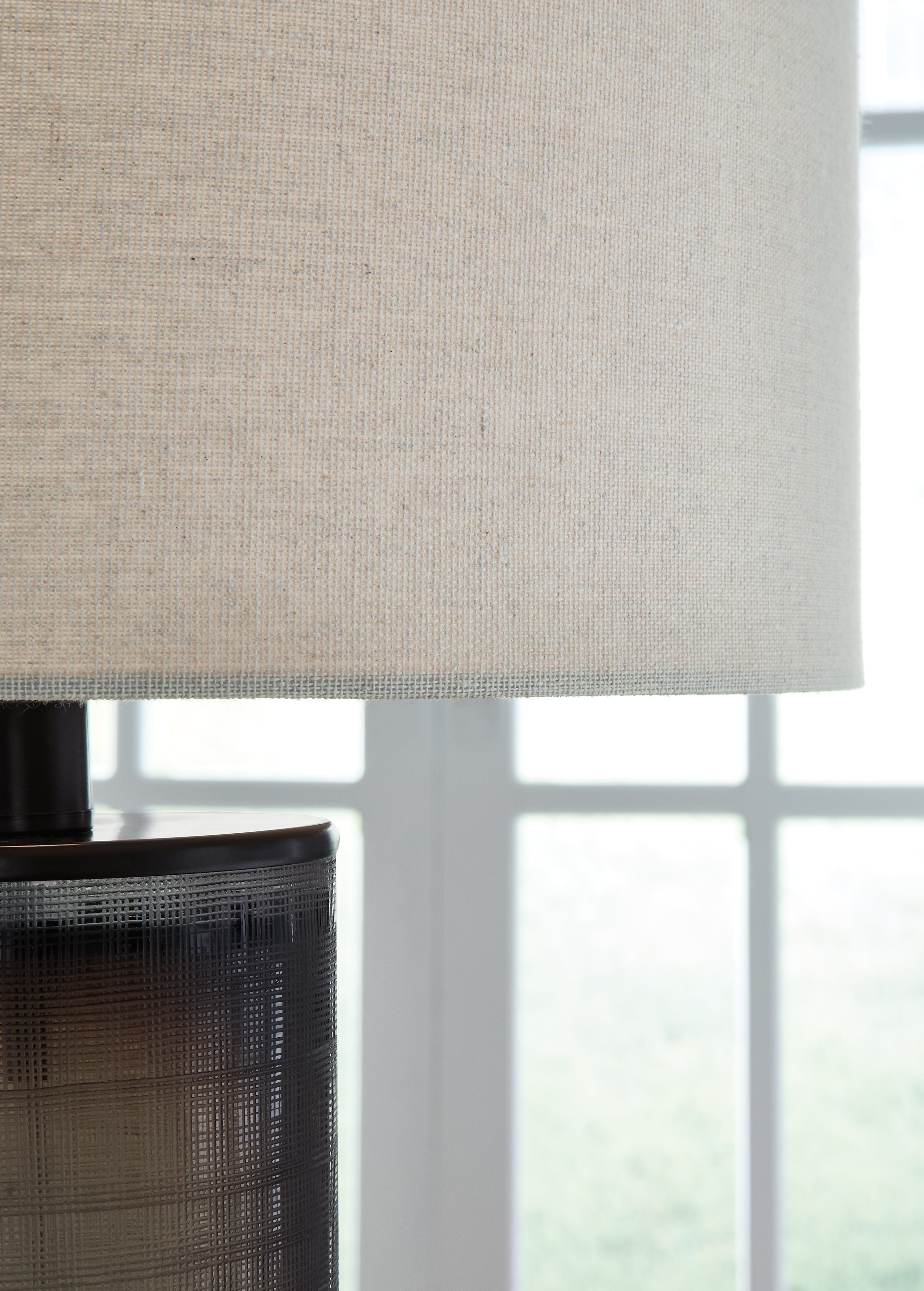 Dingerly Brown Table Lamp - L430824 - Bien Home Furniture & Electronics