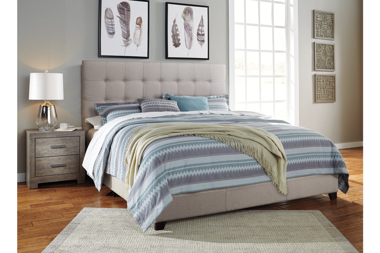 Dolante Beige King Upholstered Bed - B130-582 - Bien Home Furniture & Electronics