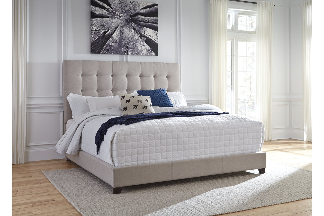 Dolante Beige Queen Upholstered Bed - B130-581 - Bien Home Furniture & Electronics