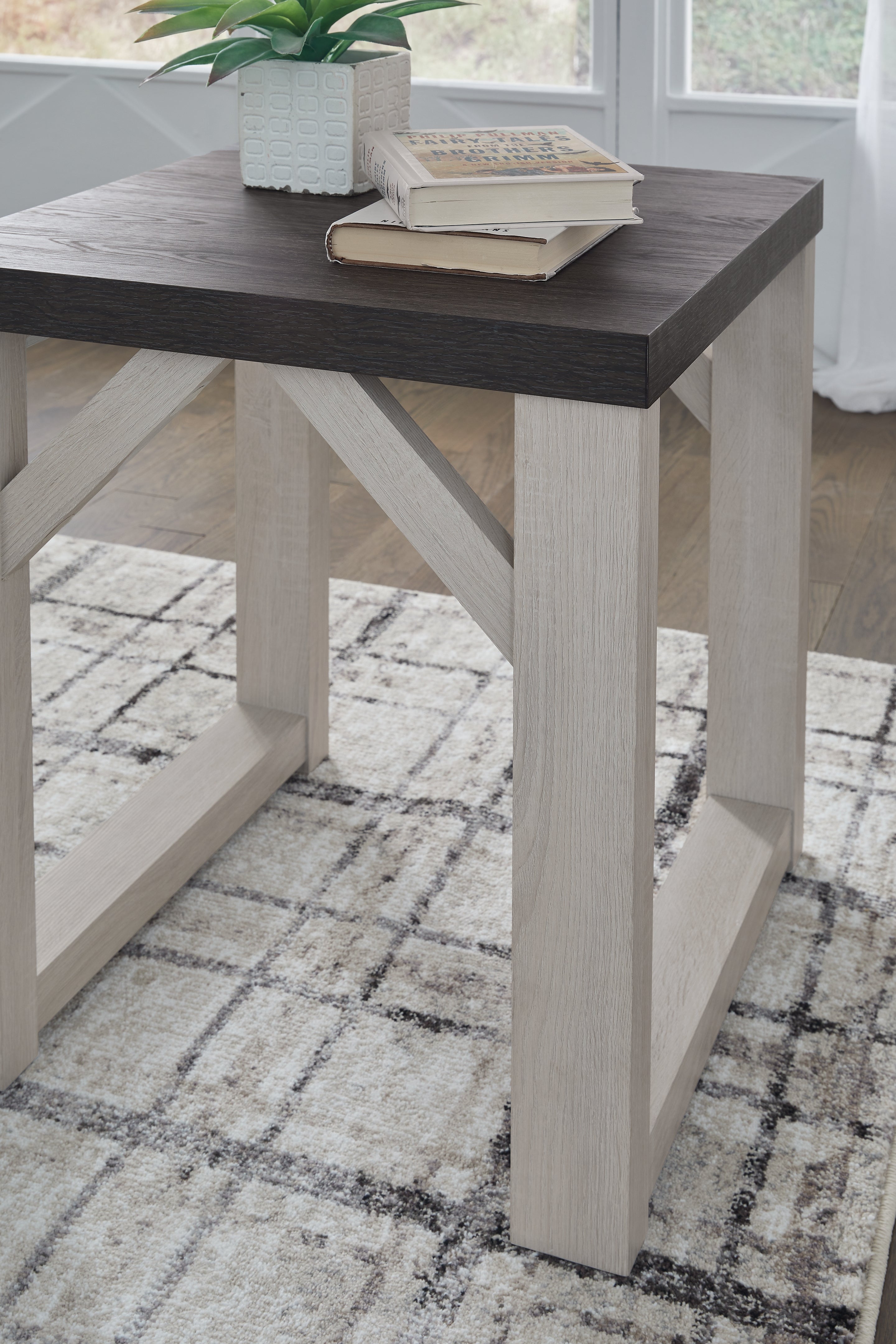 Dorrinson Antique White Table (Set of 3) - T236-13 - Bien Home Furniture & Electronics