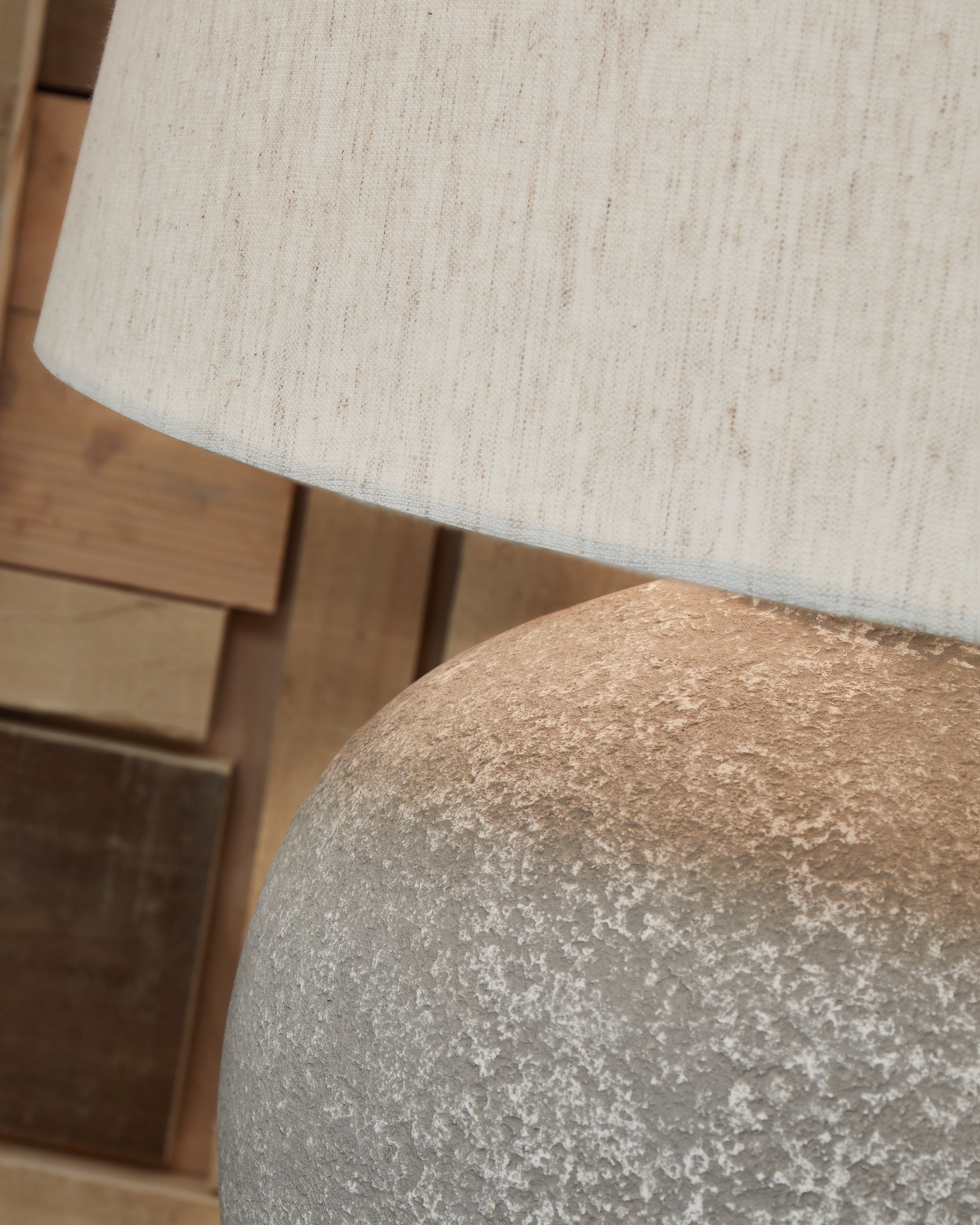 Dreward Distressed Gray Table Lamp - L235694 - Bien Home Furniture & Electronics
