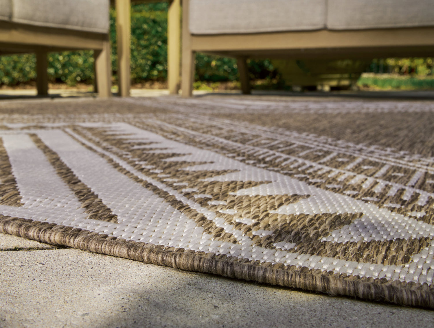 Dunsler Brown/Cream 8&