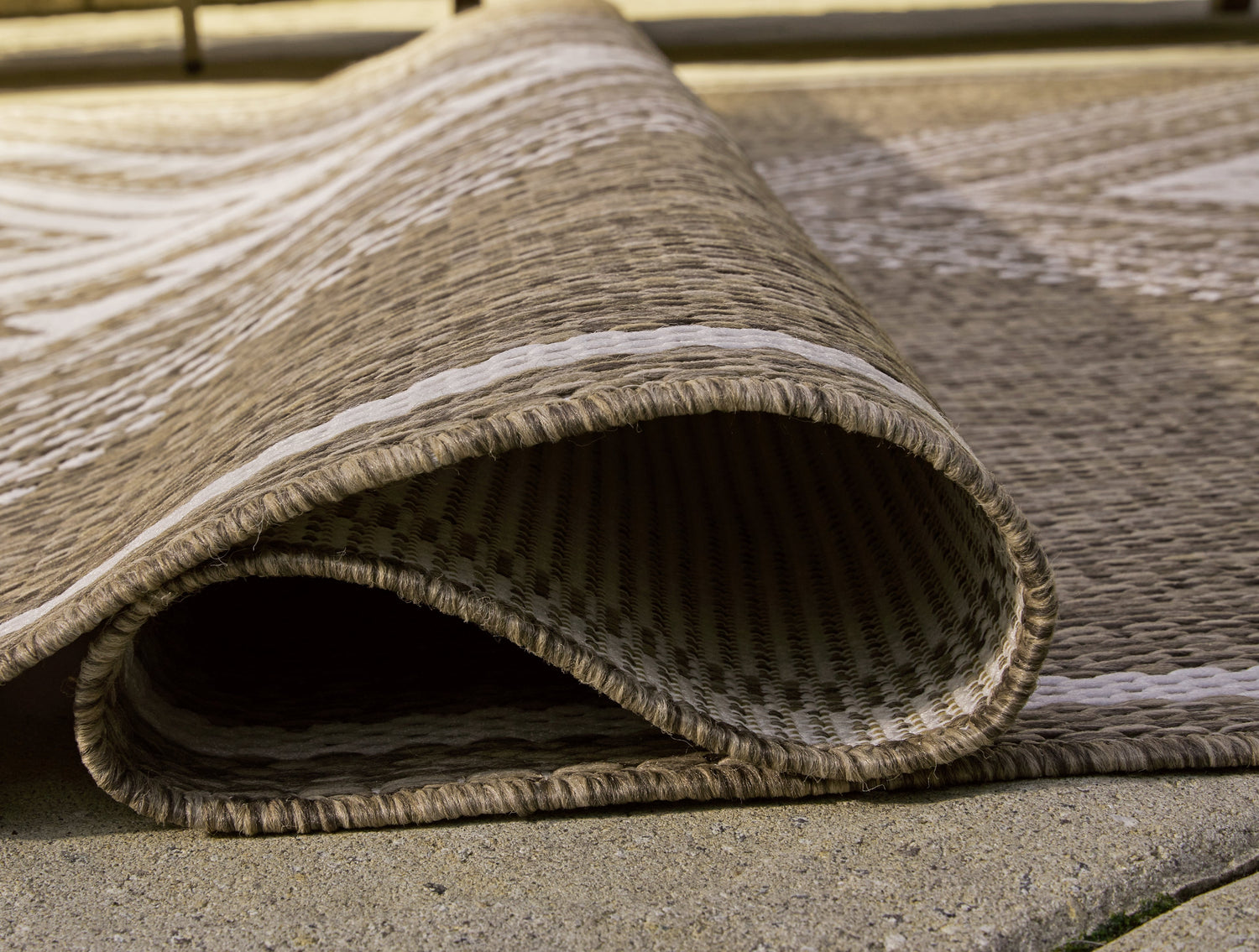 Dunsler Brown/Cream 8&