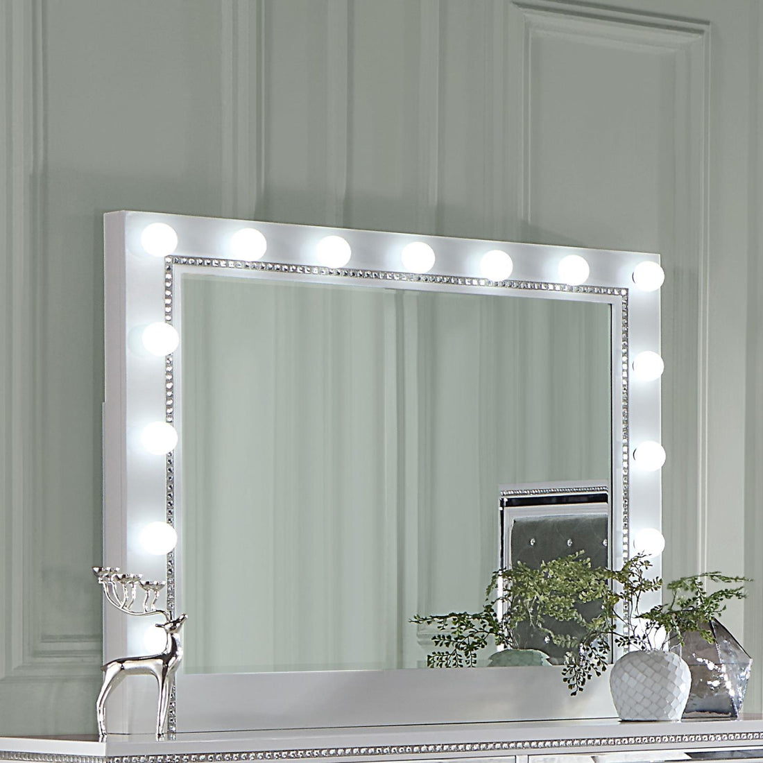 Eleanor White Rectangular Mirror with Light - 223564 - Bien Home Furniture &amp; Electronics