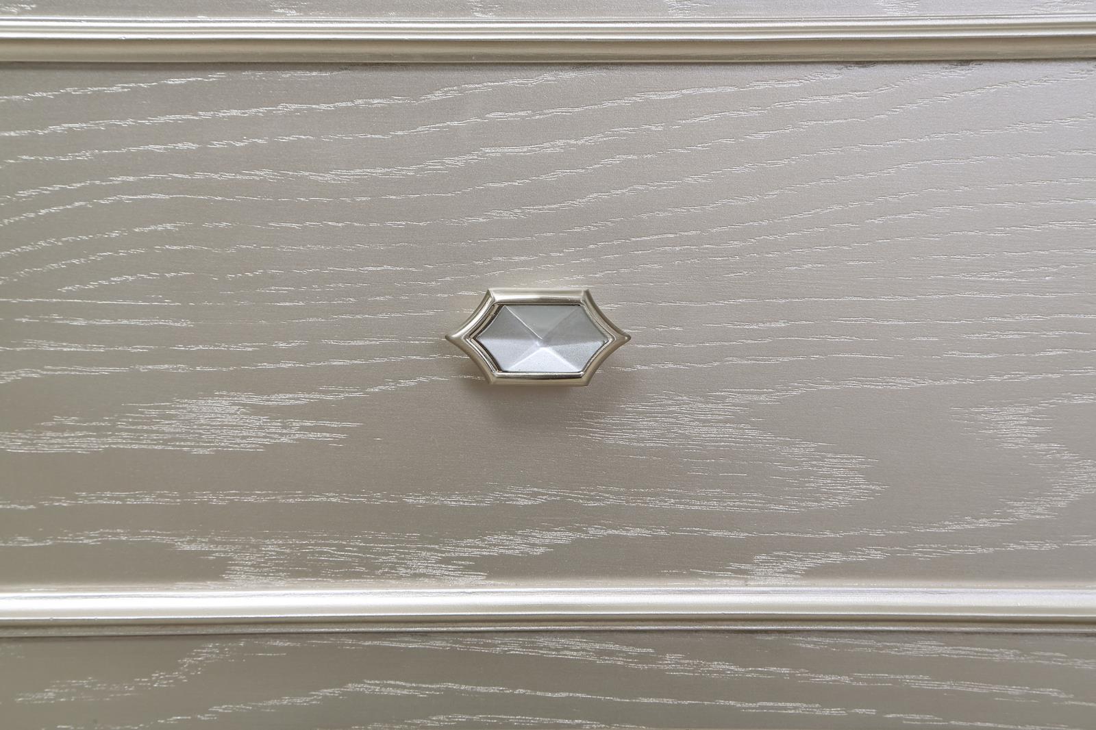 Evangeline 9-drawer Dresser with Mirror Silver Oak - 223393M - Bien Home Furniture & Electronics