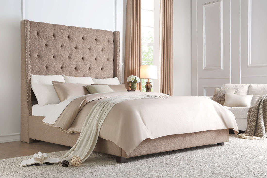 Fairborn Brown King Upholstered Platform Bed - SET | 5877KBR-1 | 5877KBR-3EK - Bien Home Furniture &amp; Electronics