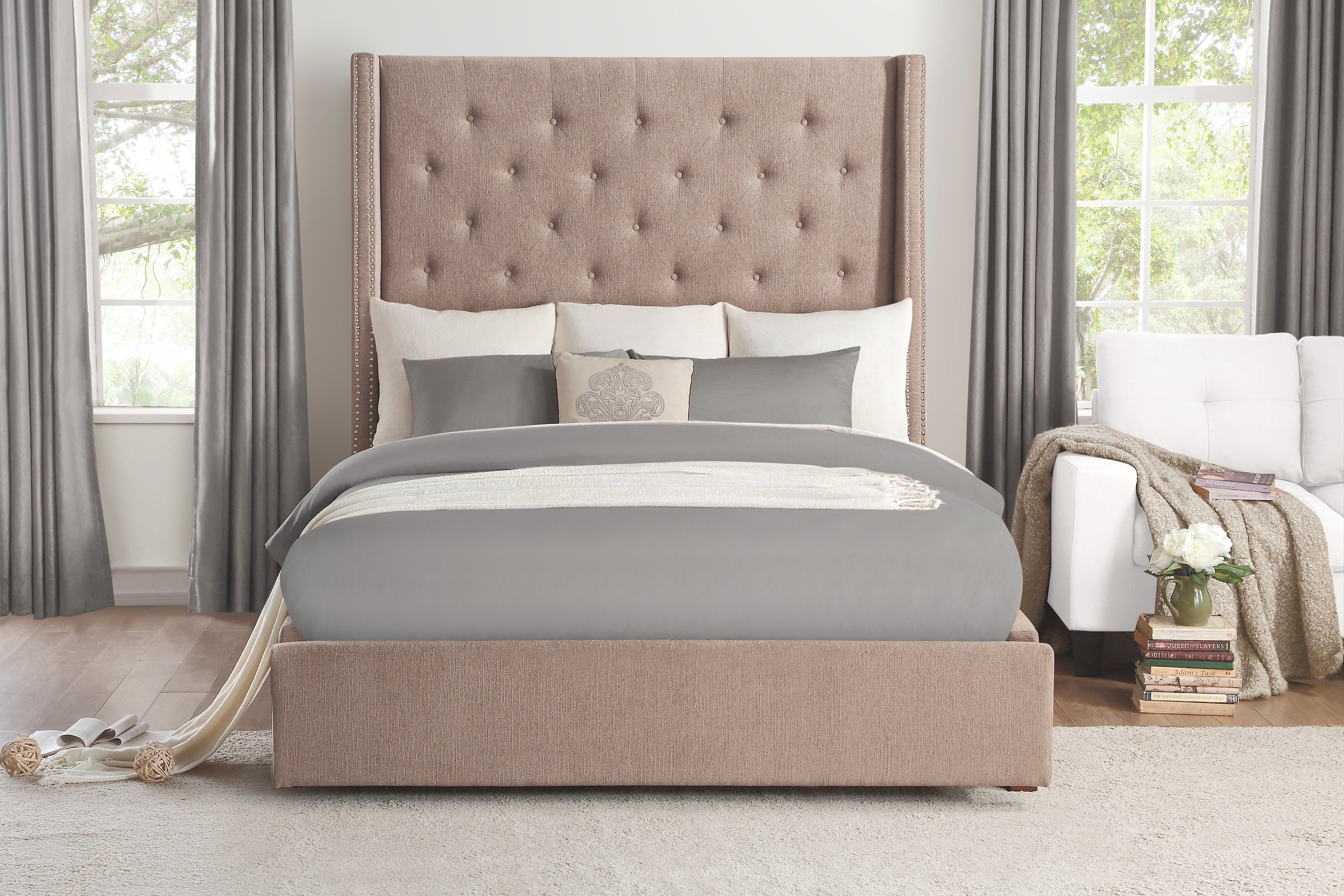 Fairborn Brown King Upholstered Storage Platform Bed - SET | 5877KBR-1 | 5877KBR-3EK | 5877K-2DW - Bien Home Furniture & Electronics