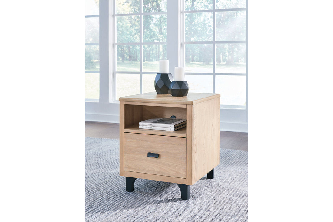 Freslowe Light Brown/Black End Table - T931-3 - Bien Home Furniture &amp; Electronics