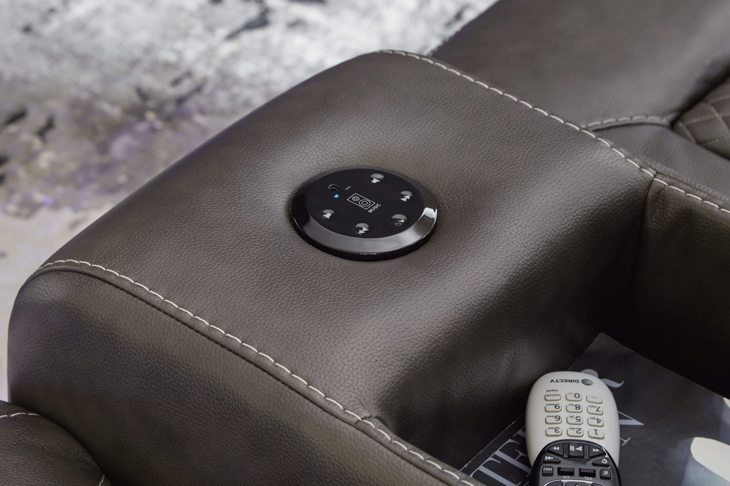 Fyne-Dyme Shadow Power Reclining Loveseat with Console - 3660218 - Bien Home Furniture & Electronics