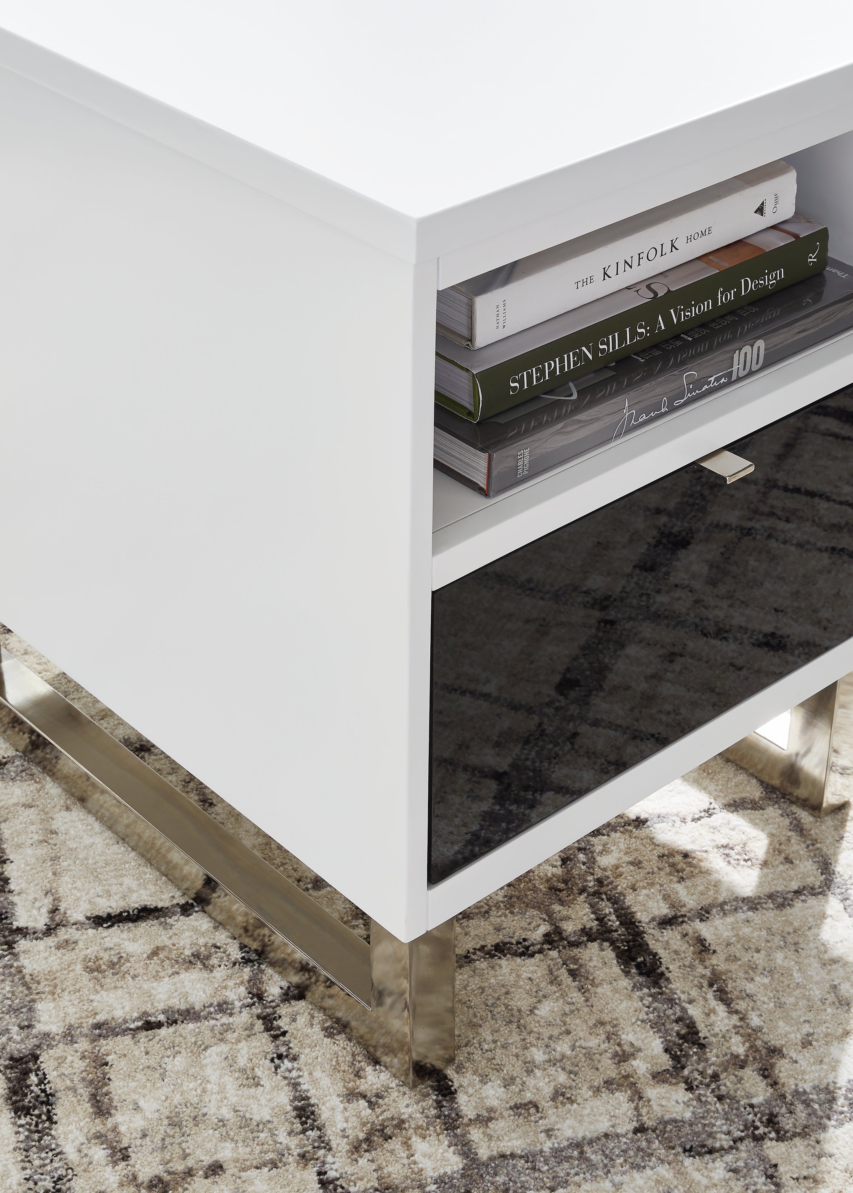 Gardoni White/Black Chairside End Table - T756-7 - Bien Home Furniture & Electronics