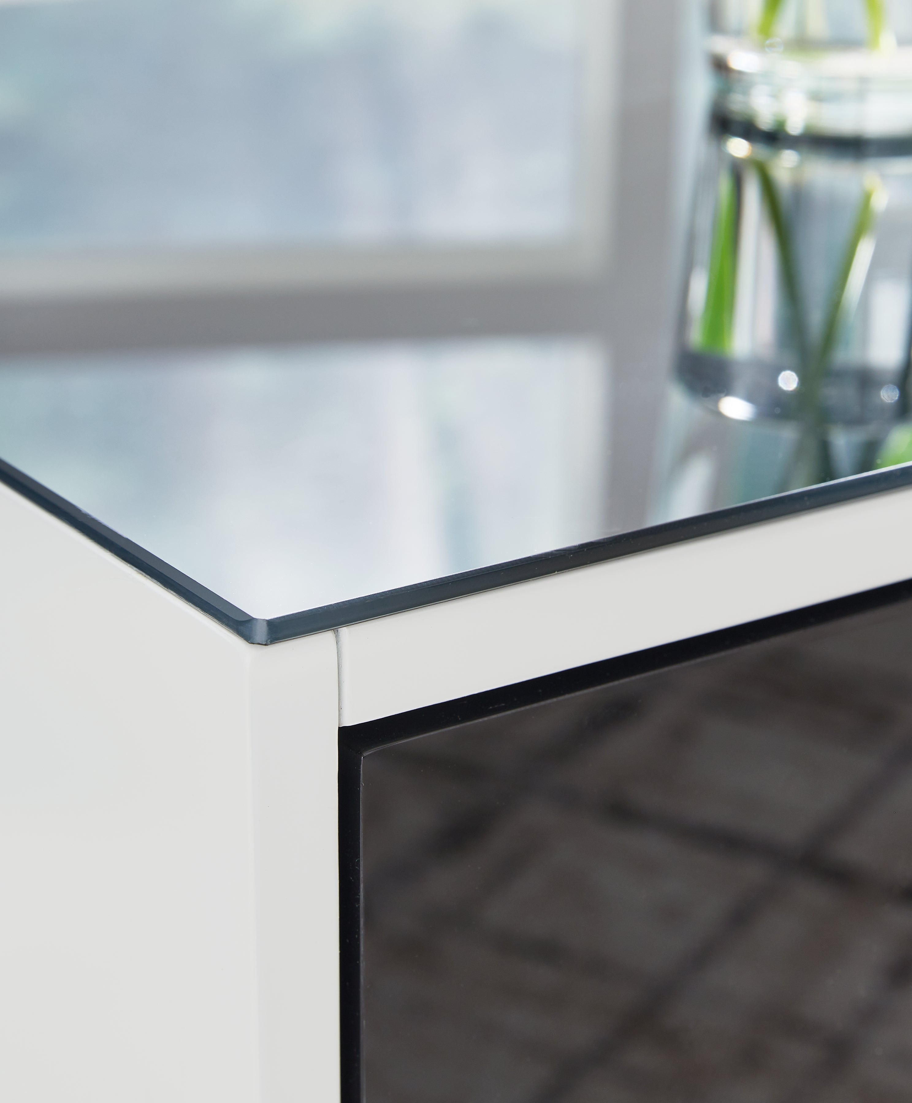 Gardoni White/Black End Table - T756-3 - Bien Home Furniture & Electronics