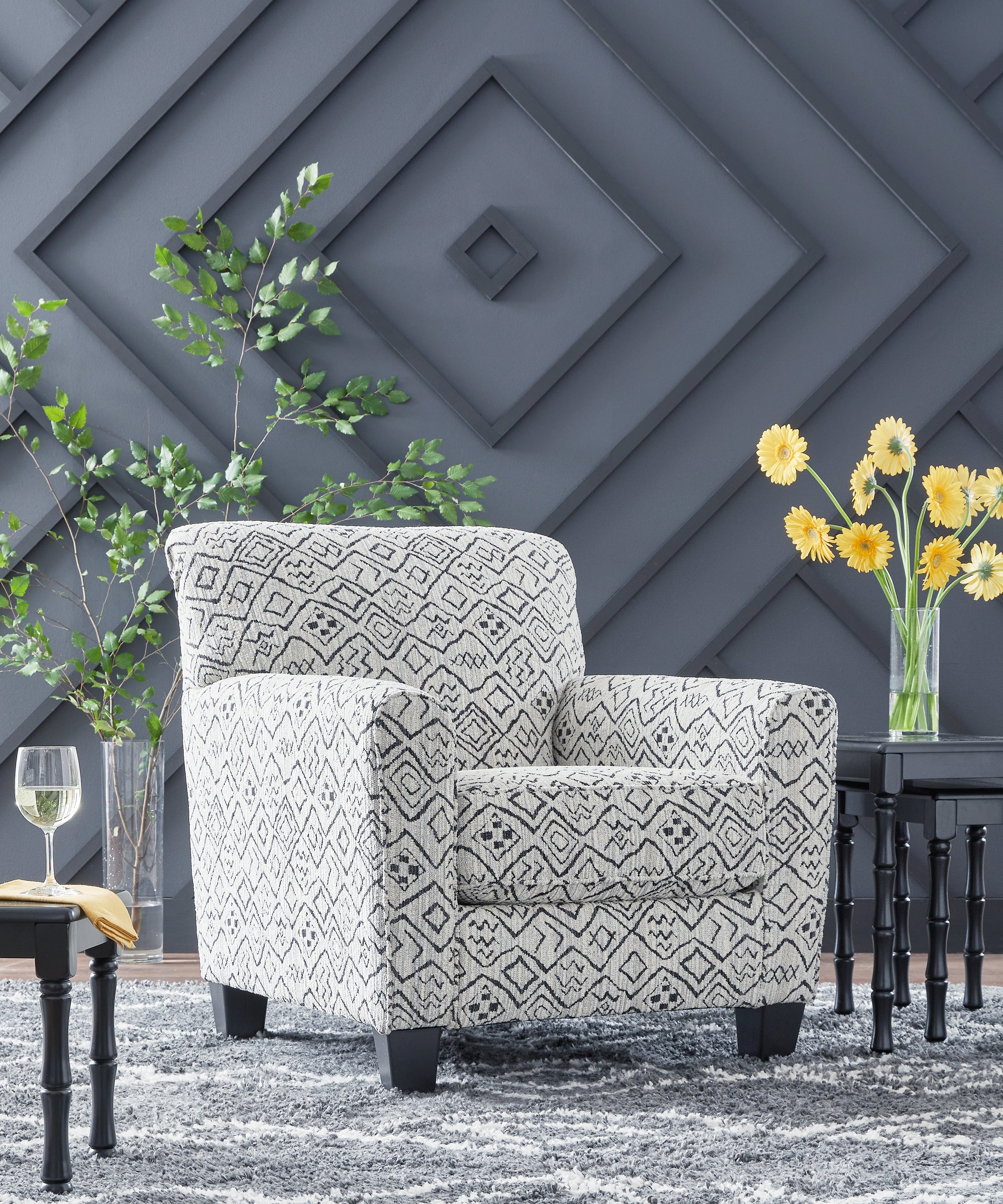 Hayesdale Black/Cream Accent Chair - A3000658 - Bien Home Furniture & Electronics