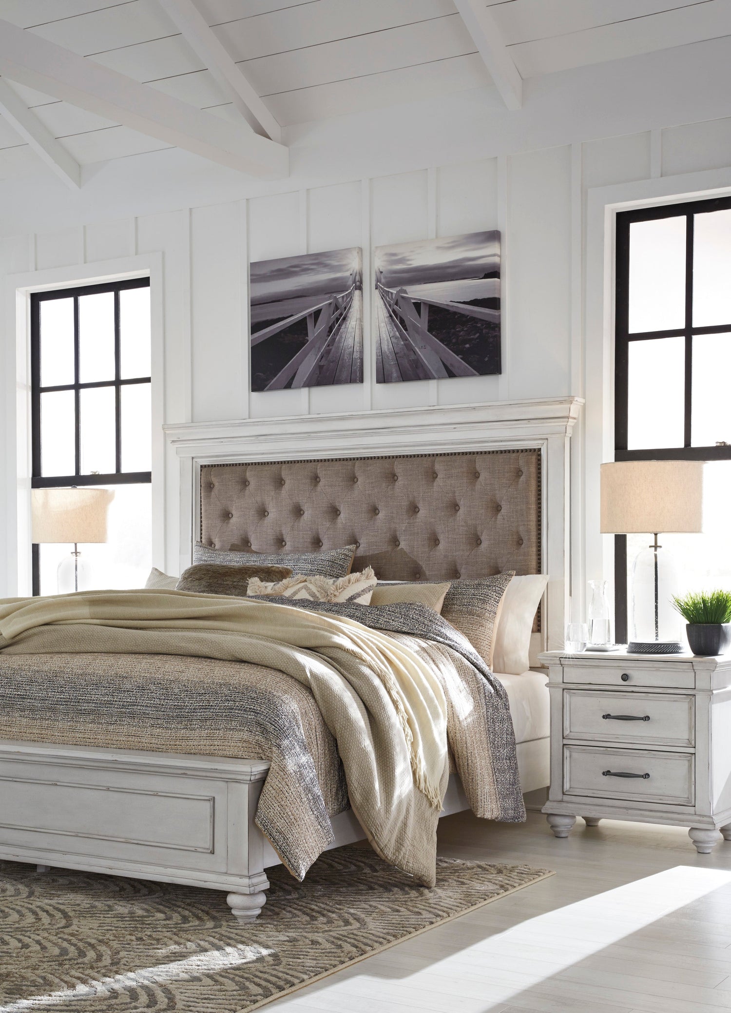 Kanwyn Whitewash Upholstered Panel Bedroom Set - SET | B777-54 | B777-157 | B777-96 | B777-46 | B777-93 - Bien Home Furniture &amp; Electronics