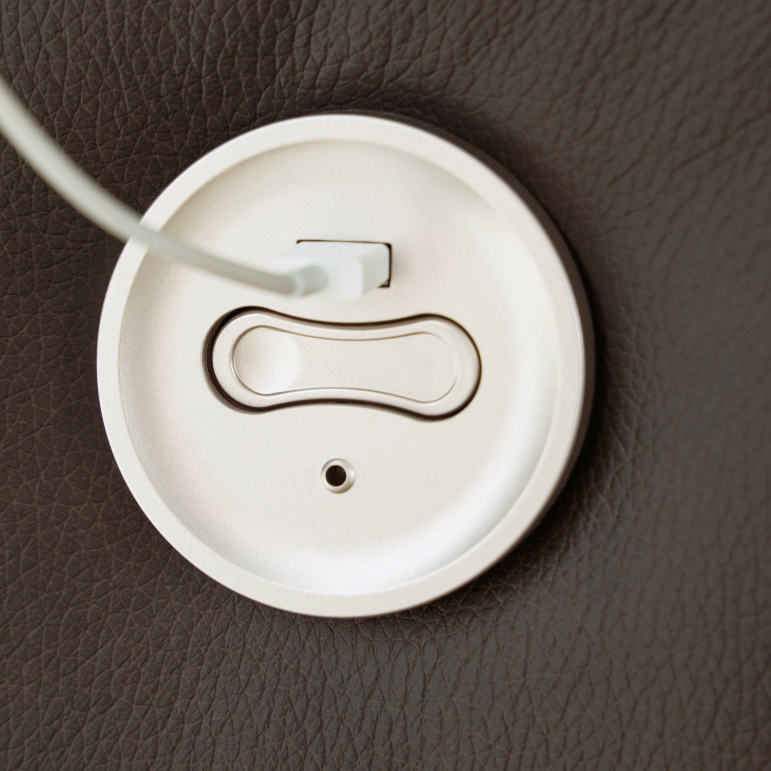 Leesworth Dark Brown Power Reclining Loveseat - U4380874 - Bien Home Furniture & Electronics