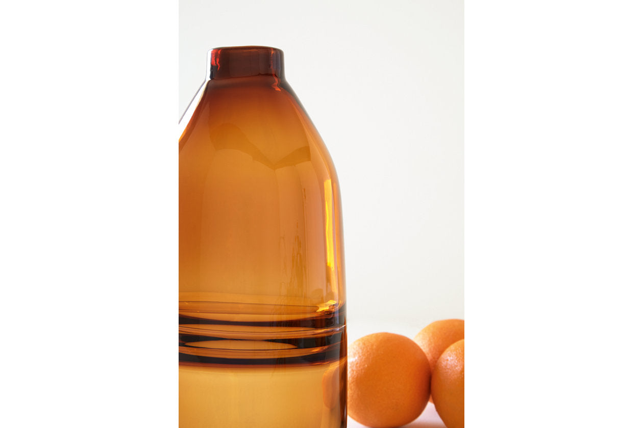 Lemmitt Amber Vase - A2000541 - Bien Home Furniture & Electronics
