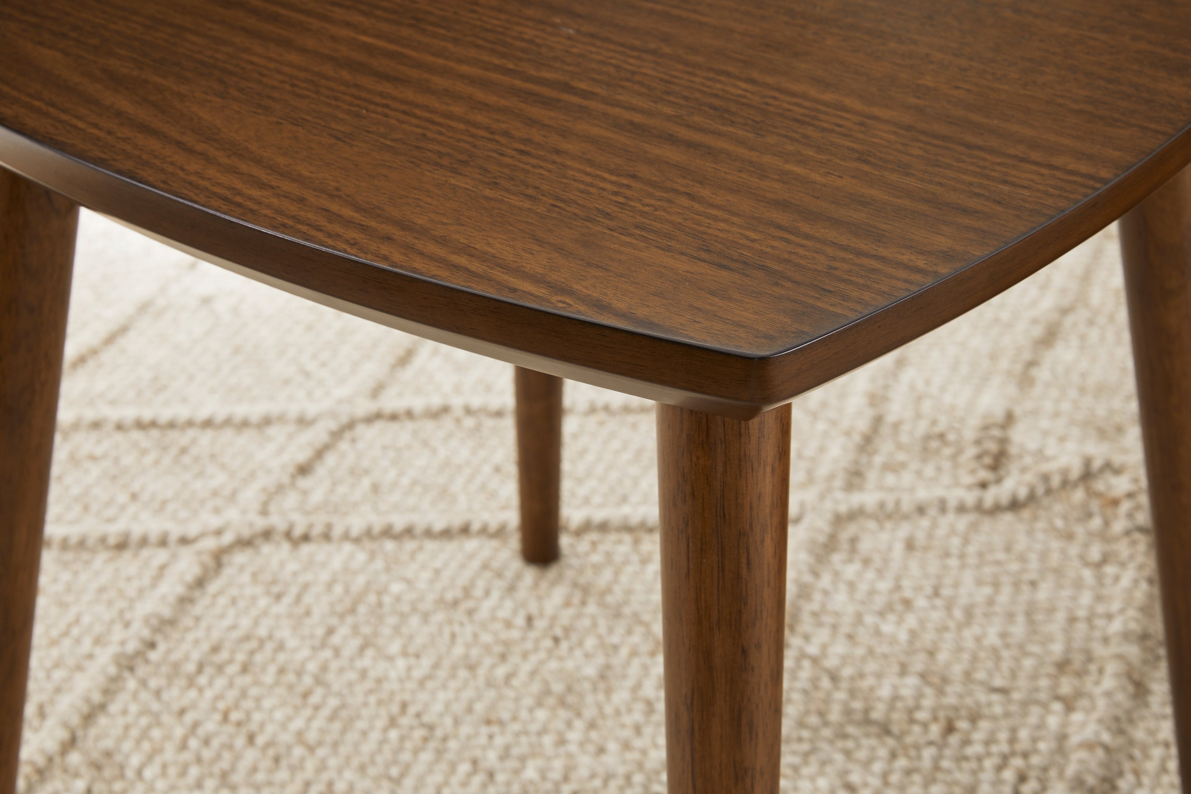 Lyncott Brown Table (Set of 3) - T416-13 - Bien Home Furniture & Electronics