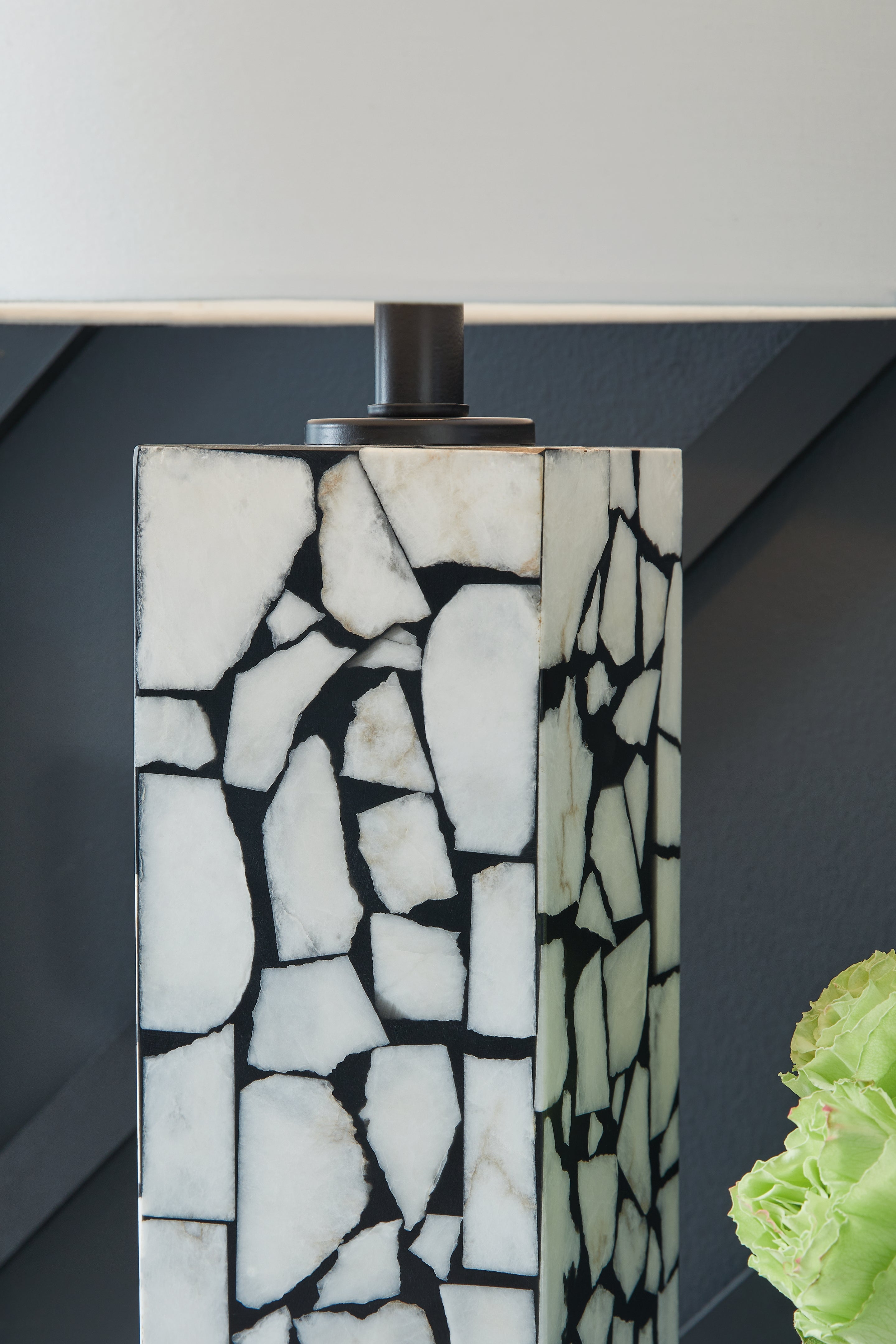 Macaria White/Black Table Lamp - L429044 - Bien Home Furniture & Electronics