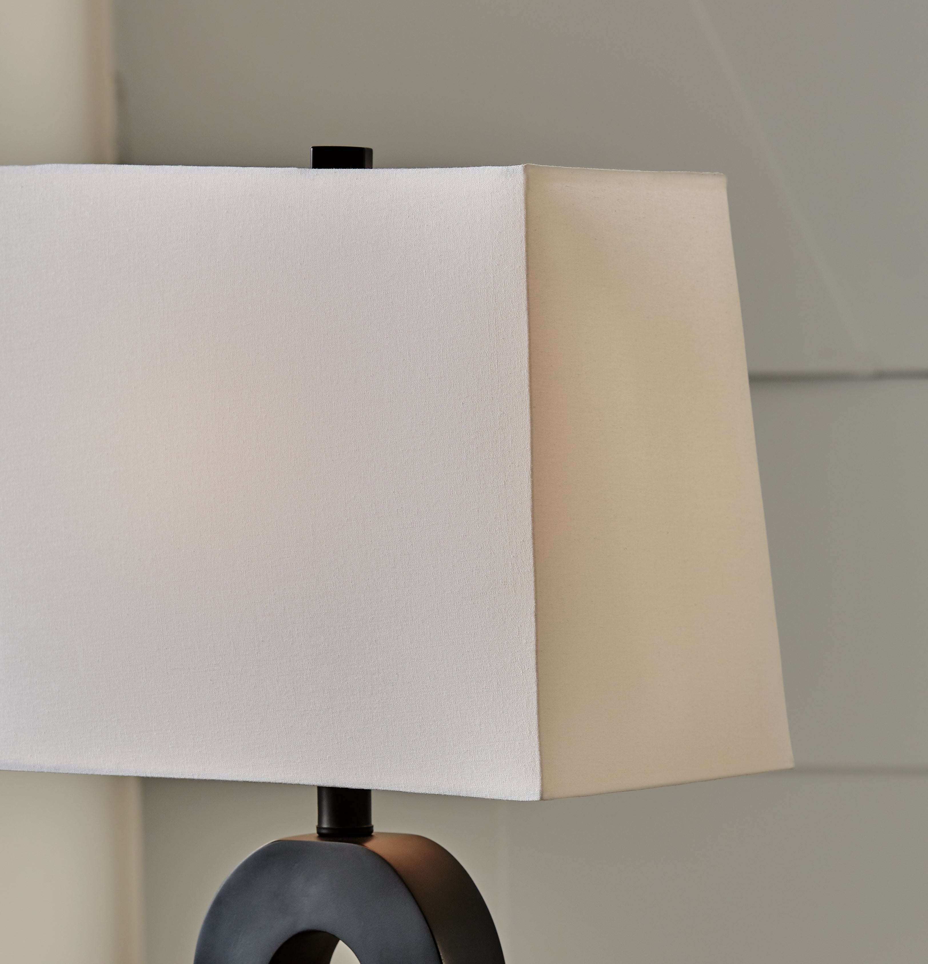 Markellton Black Table Lamp (Set of 2) - L243344 - Bien Home Furniture & Electronics