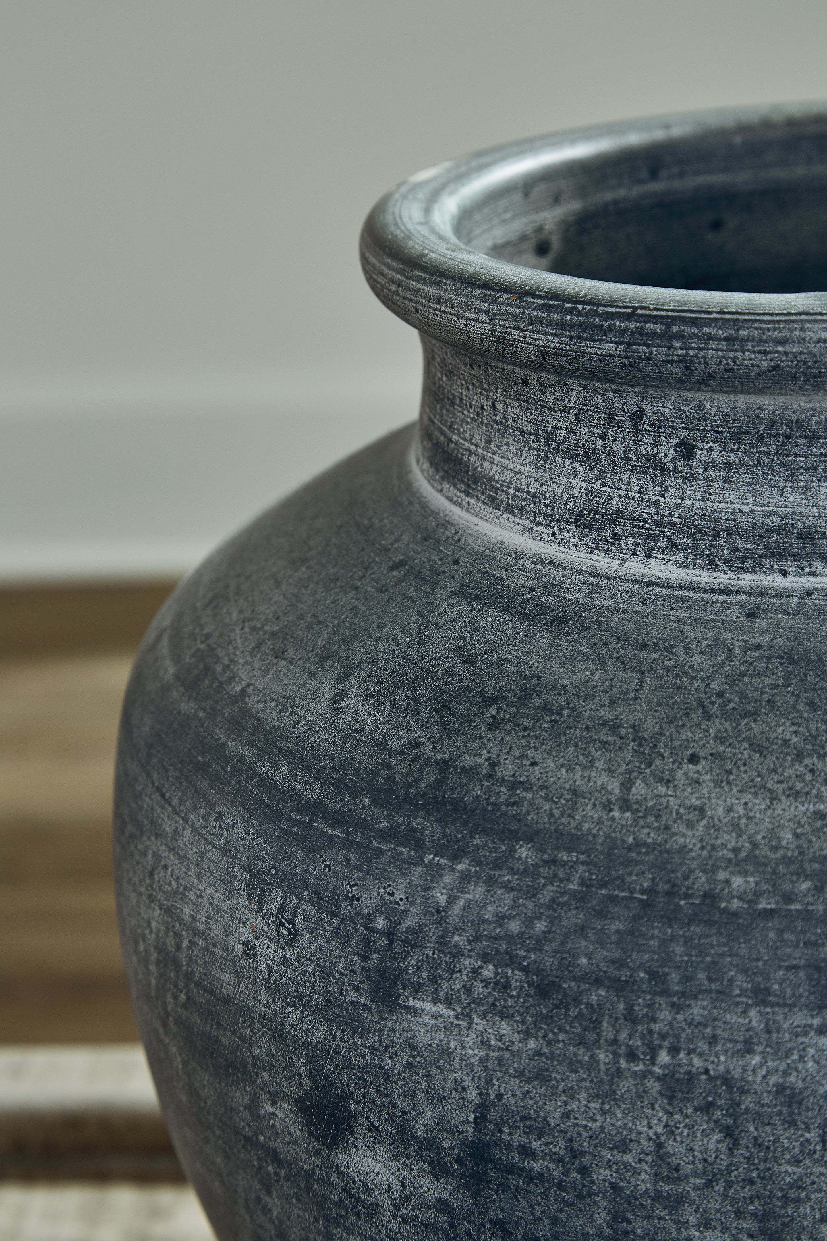 Meadie Distressed Blue Vase - A2000629 - Bien Home Furniture & Electronics