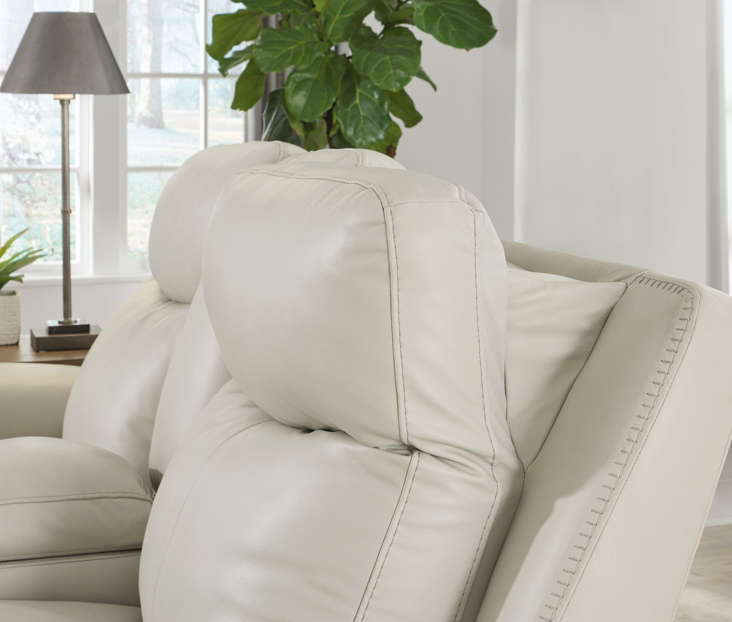 Mindanao Coconut Power Reclining Loveseat with Console - U5950518 - Bien Home Furniture & Electronics