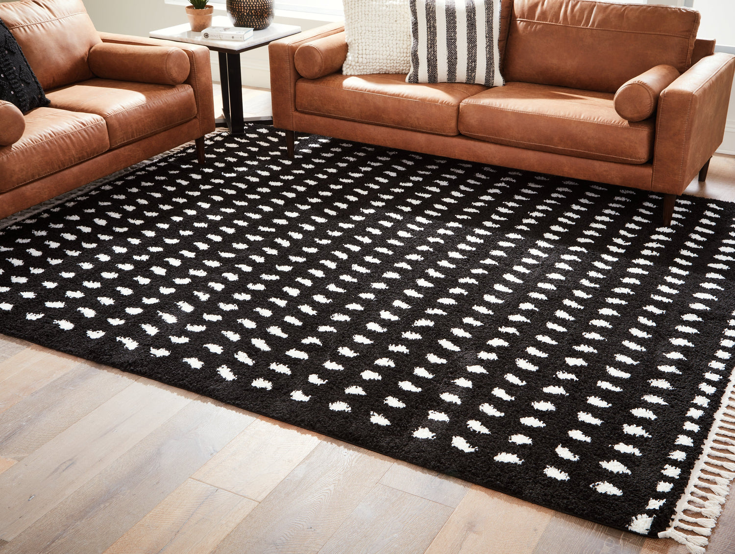 Minston Black/White 5&