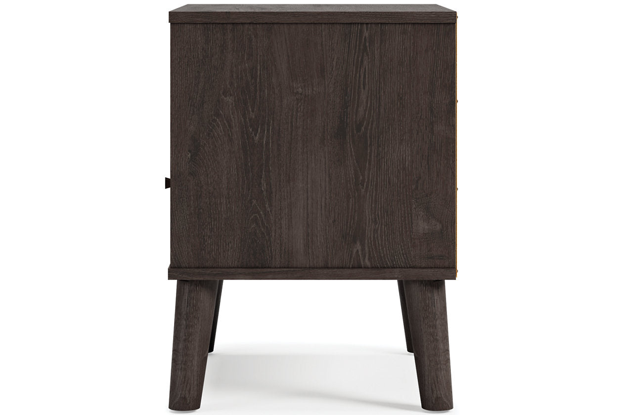 Piperton Two-tone Brown/Black Nightstand - EB5514-291 - Bien Home Furniture & Electronics