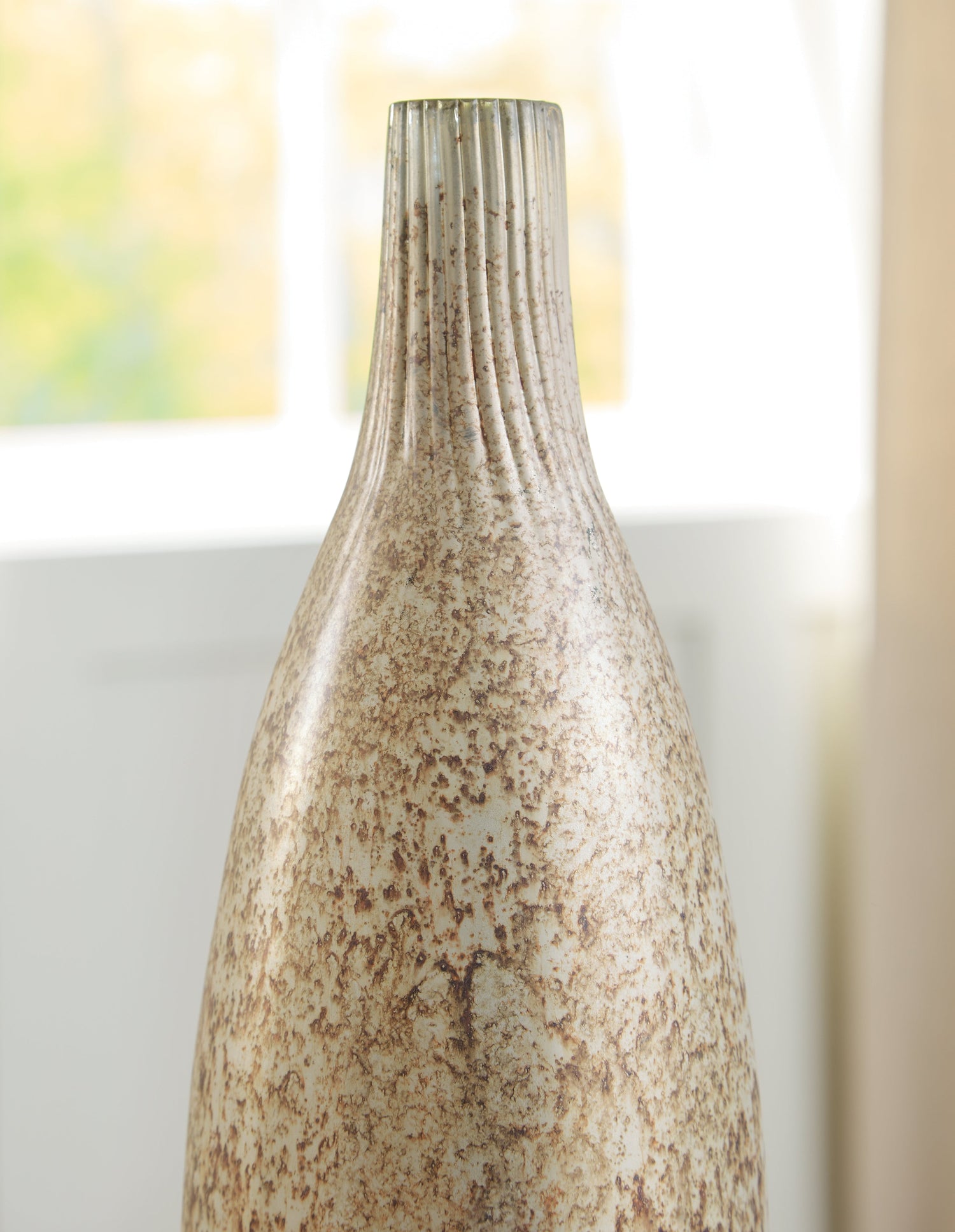Plawite Antique Silver Finish Vase - A2000639 - Bien Home Furniture & Electronics